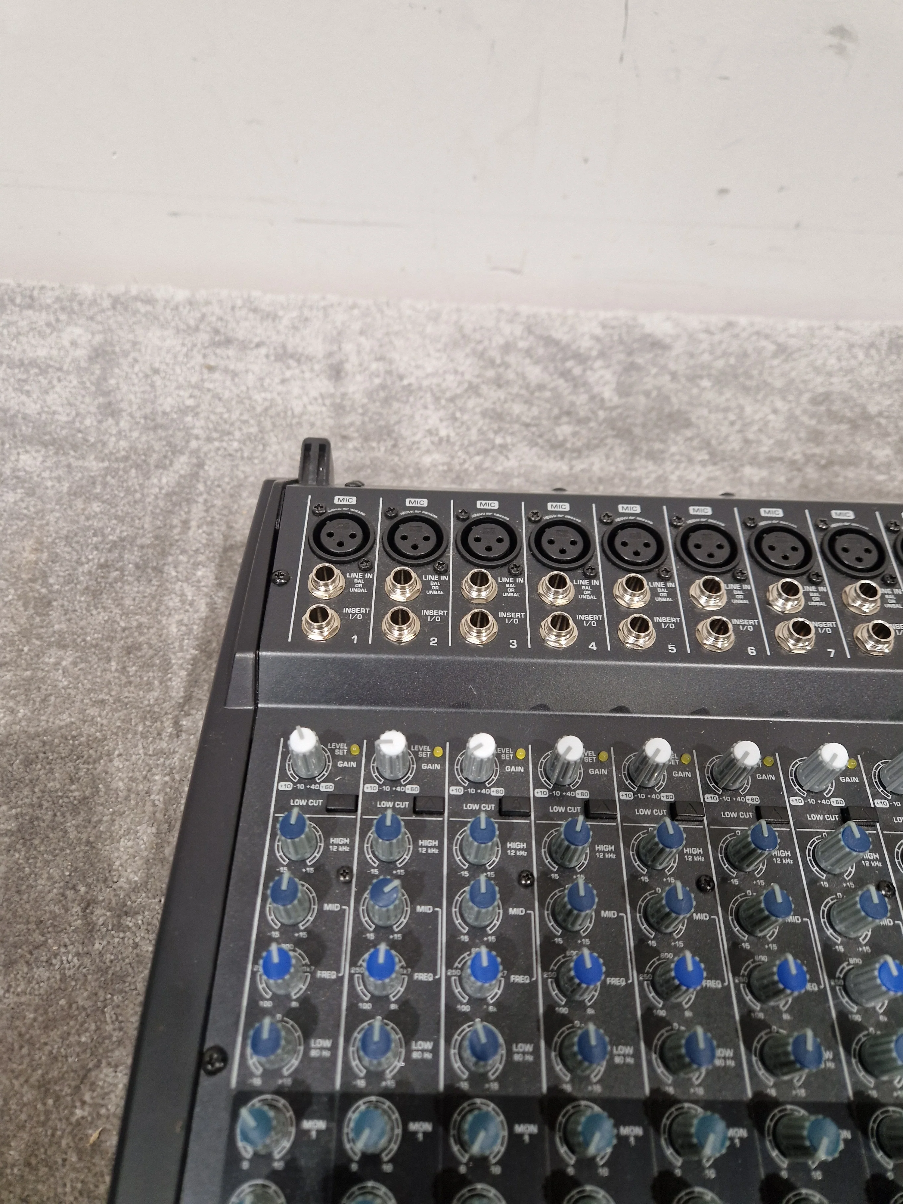 Behringer PMP6000 - 1600W Powered Mixer - Excellent w/ Power Supply - Image 5