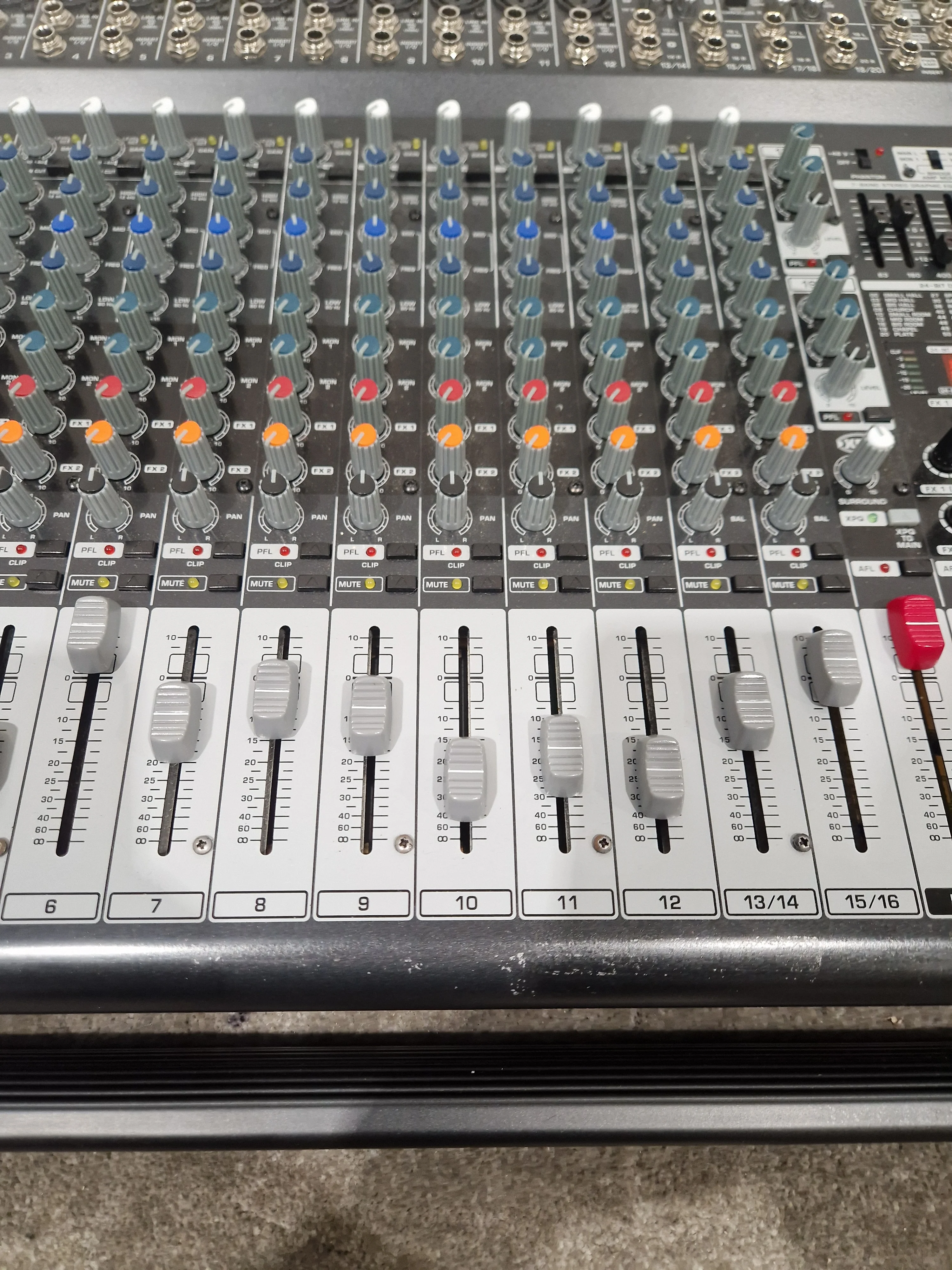 Behringer PMP6000 - 1600W Powered Mixer - Excellent w/ Power Supply - Image 6