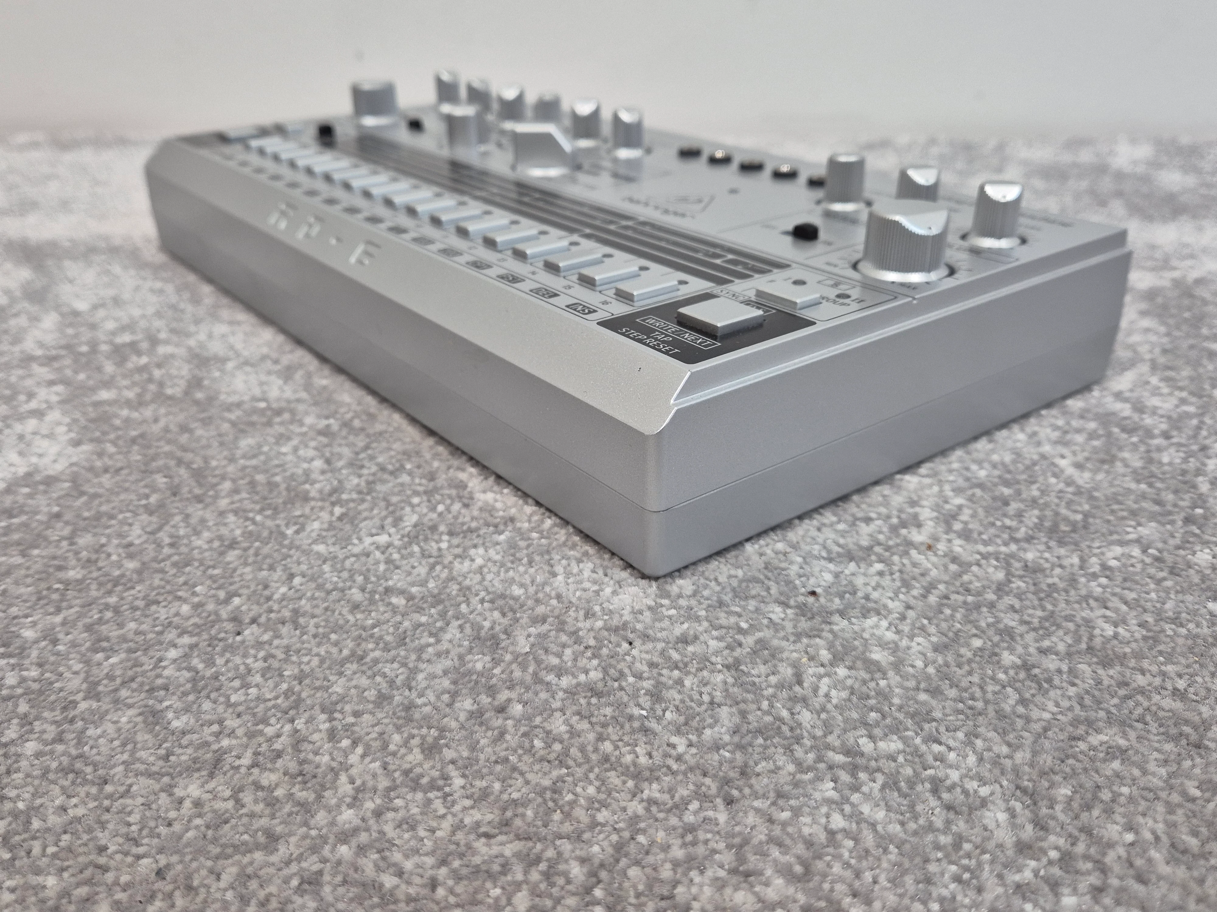 Behringer RD-6 -  Drum Machine (Spares or Repairs) - Image 6