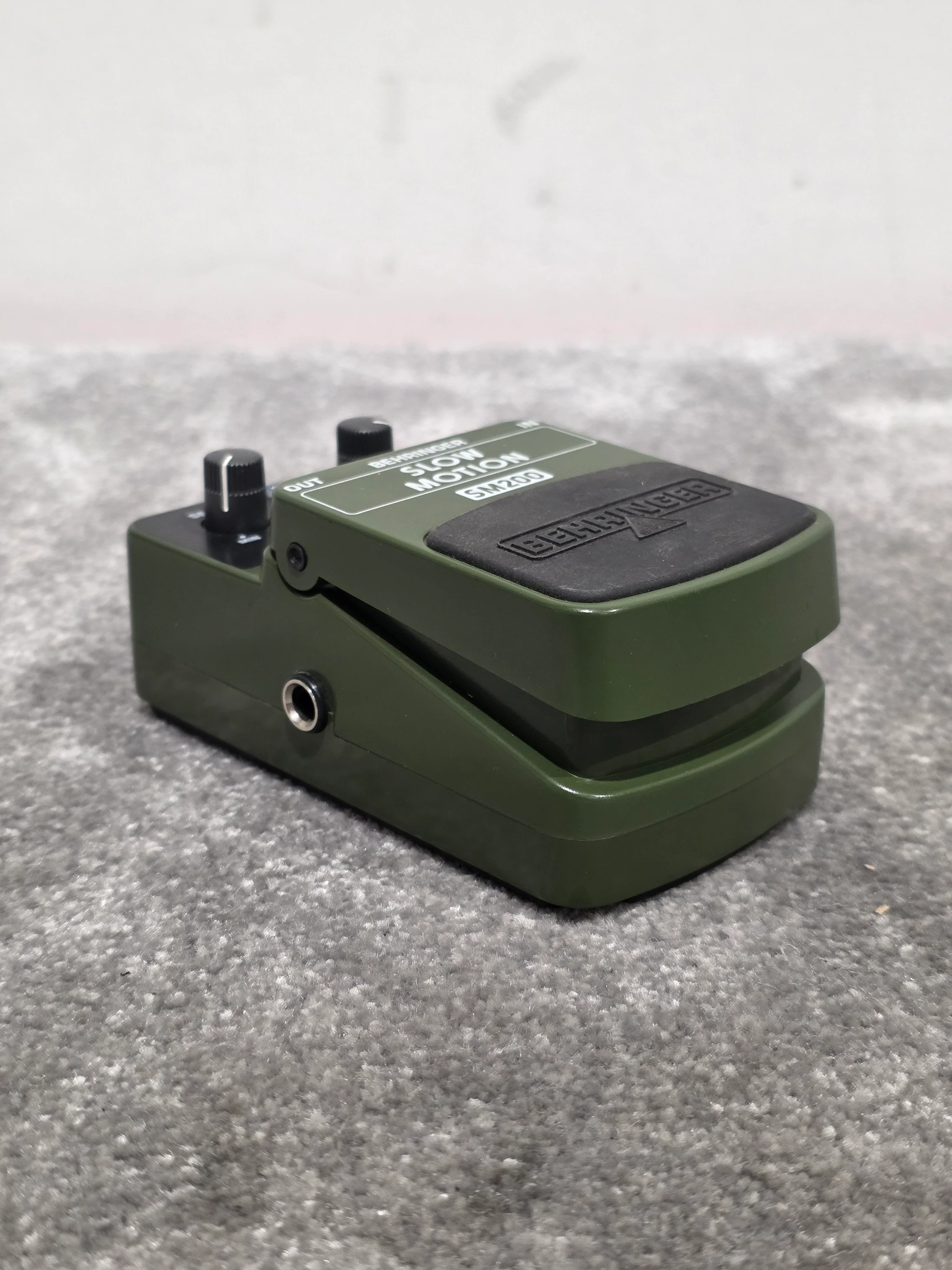 Behringer SM200 Slow Motion - Guitar Effects Pedal - Green - Good - Image 5