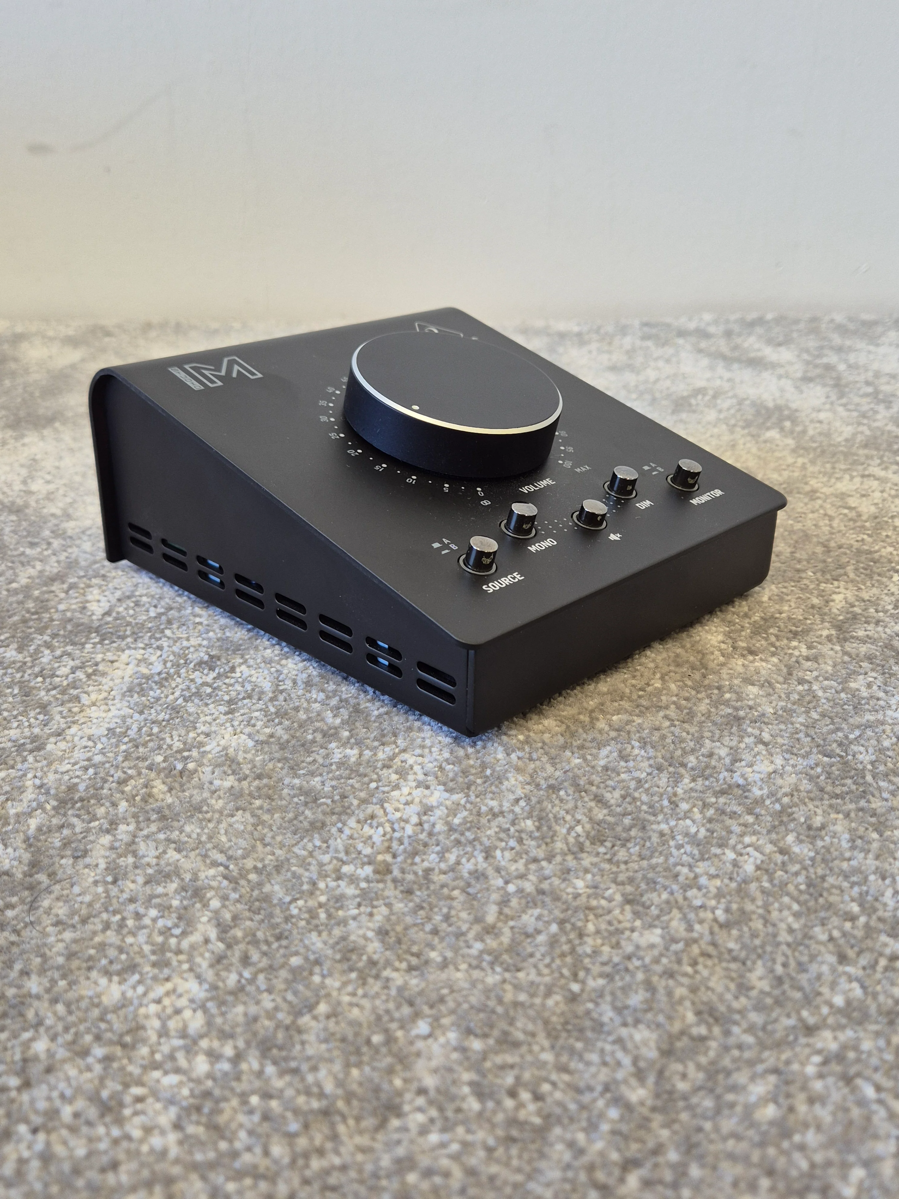 Behringer Studio M - Passive Monitor Controller w/ Original Box - Image 2