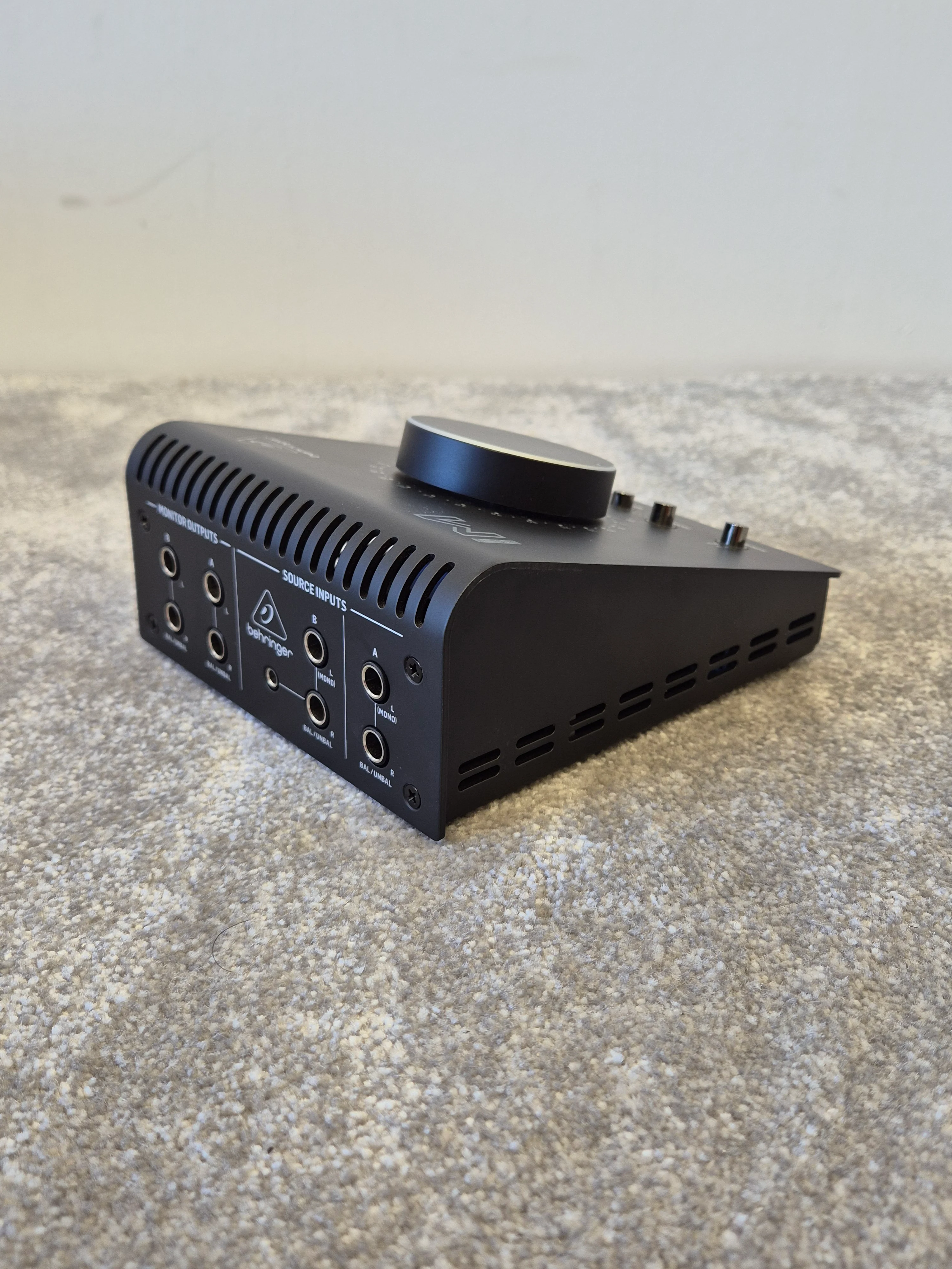 Behringer Studio M - Passive Monitor Controller w/ Original Box - Image 3