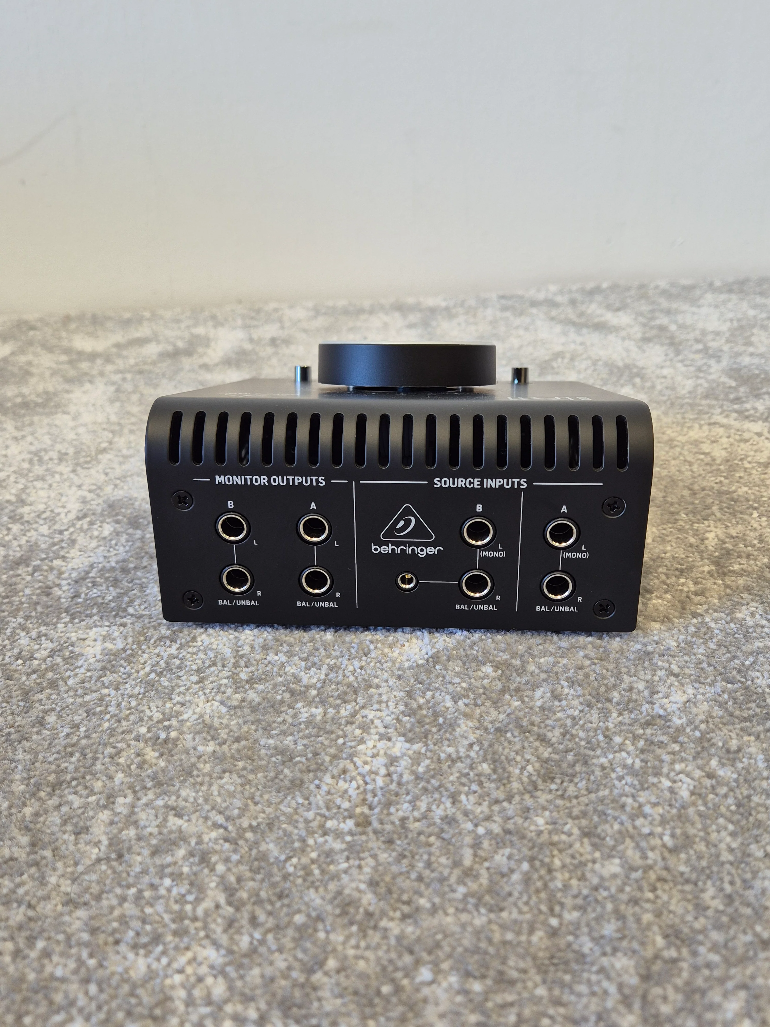 Behringer Studio M - Passive Monitor Controller w/ Original Box - Image 4