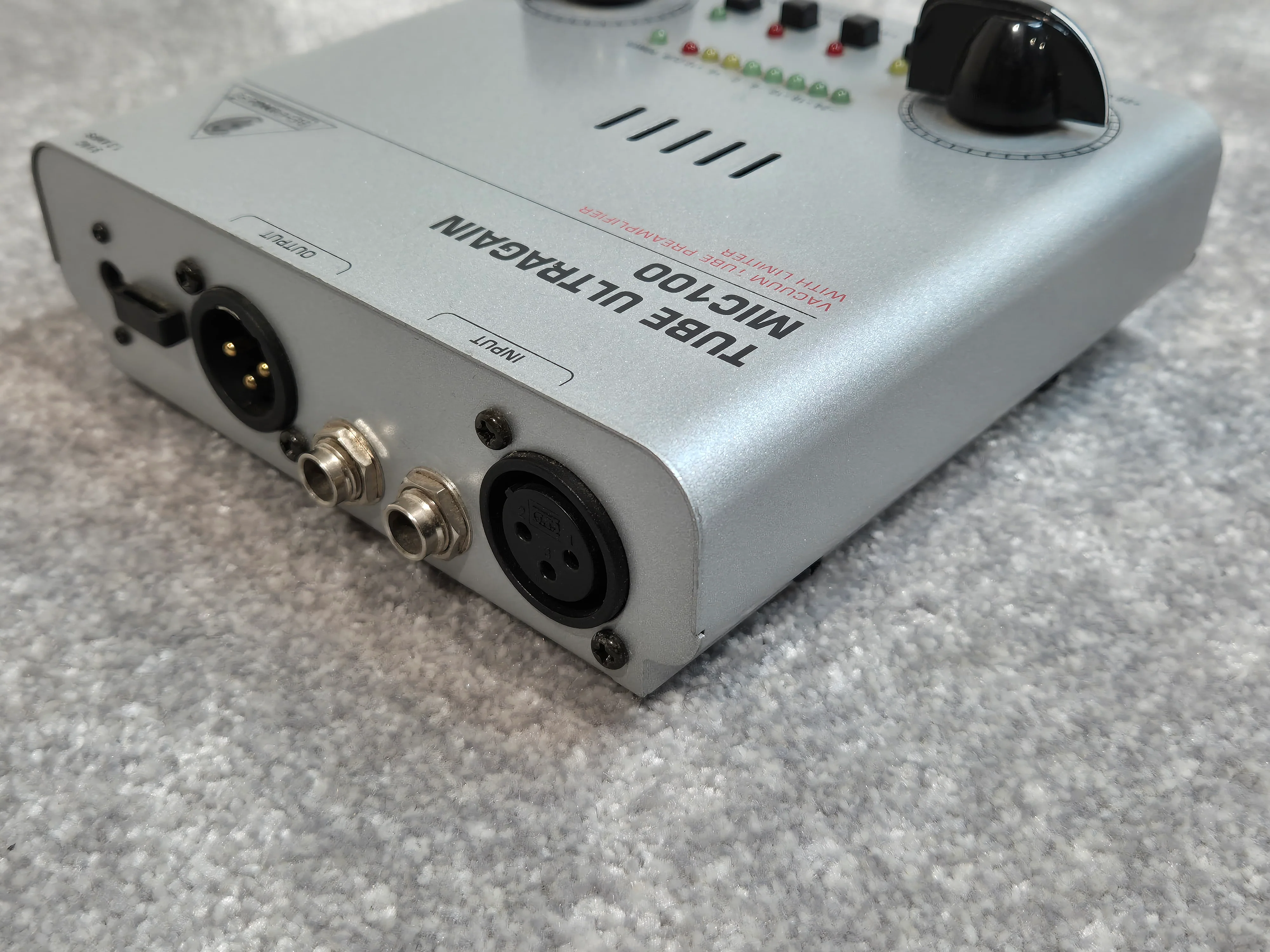 Behringer Tube Ultragain MIC100 - Tube Preamplifier with Limiter - Image 3
