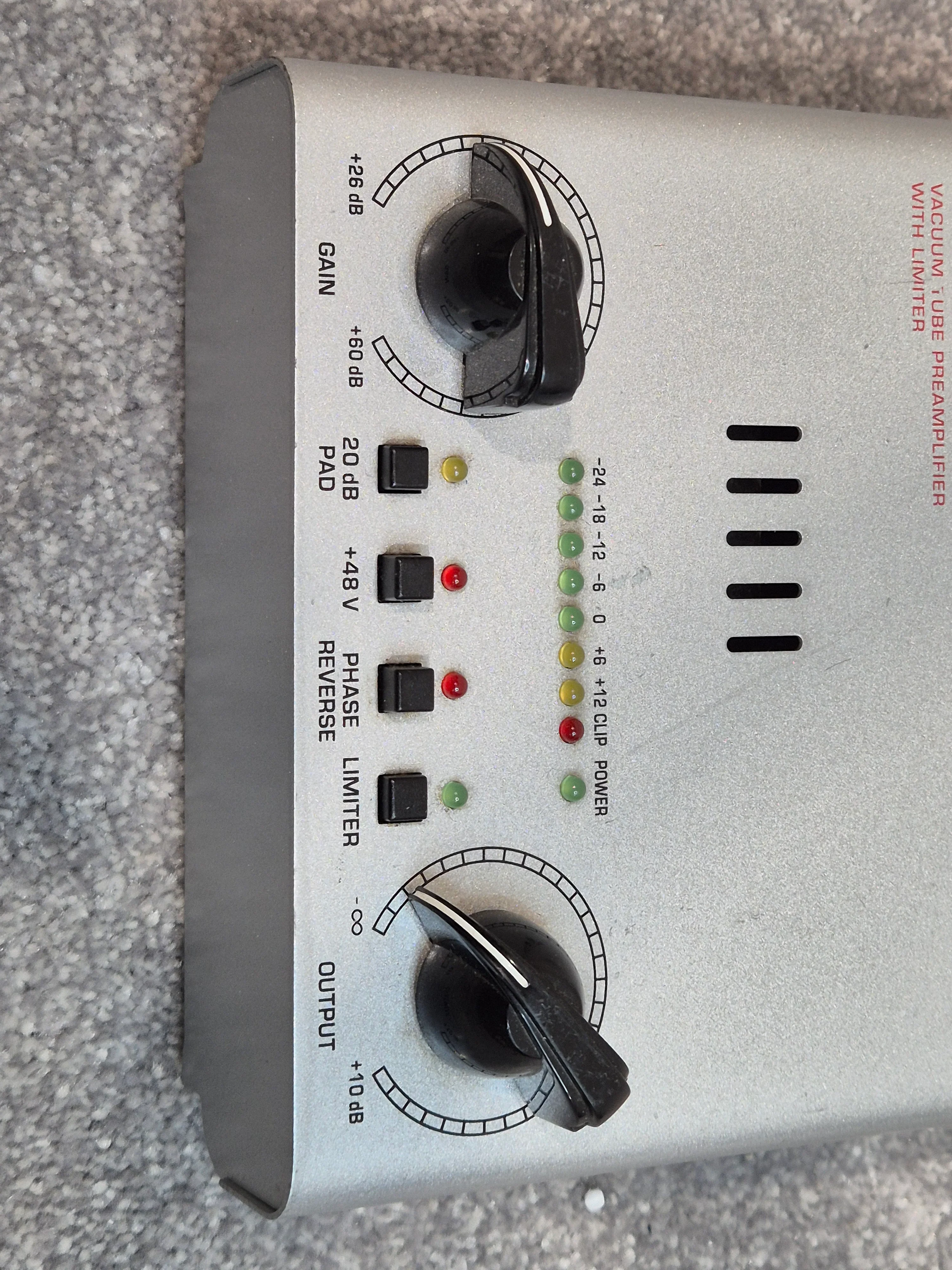 Behringer Tube Ultragain MIC100 - Tube Preamplifier with Limiter - Image 7