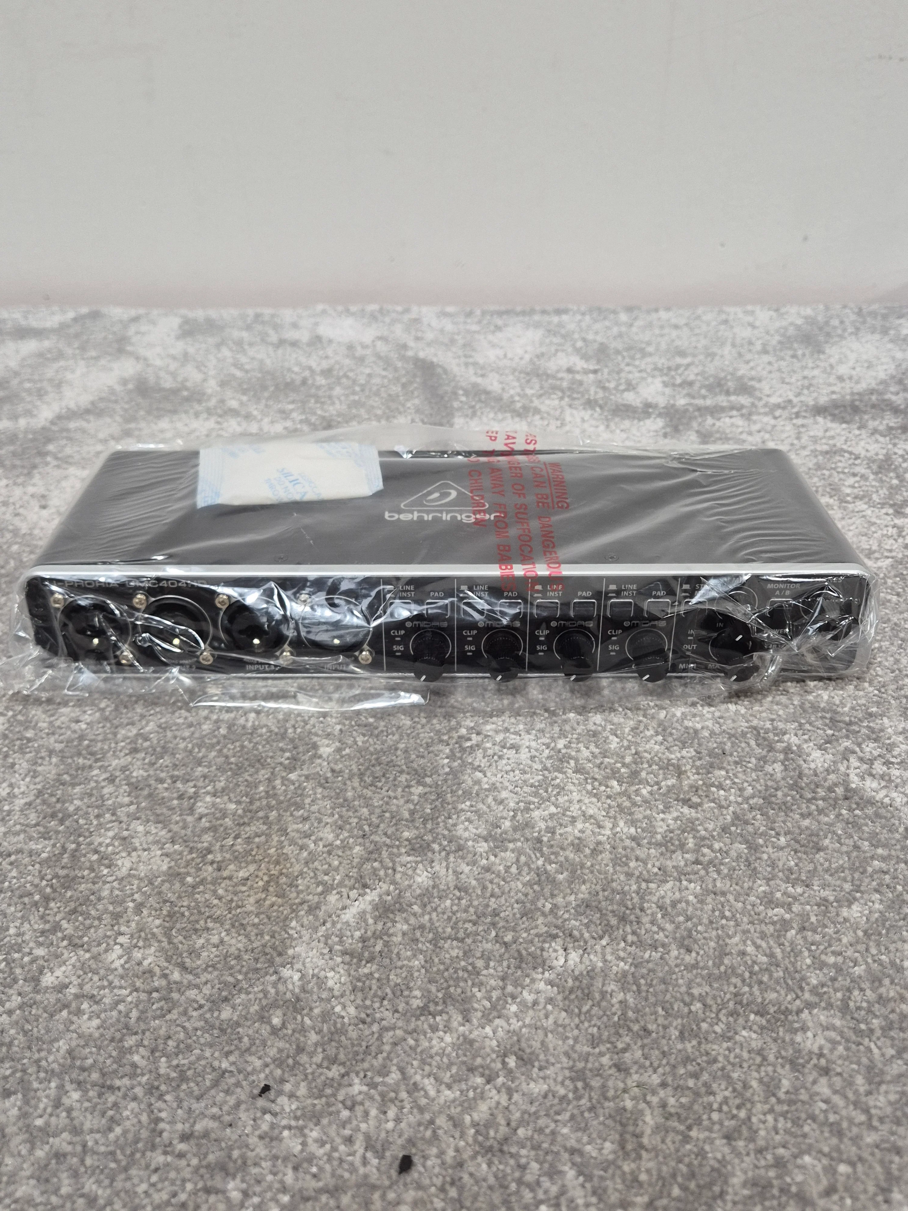 Behringer U-PHORIA UMC404HD - Versatile Audio Interface (New) - Image 2