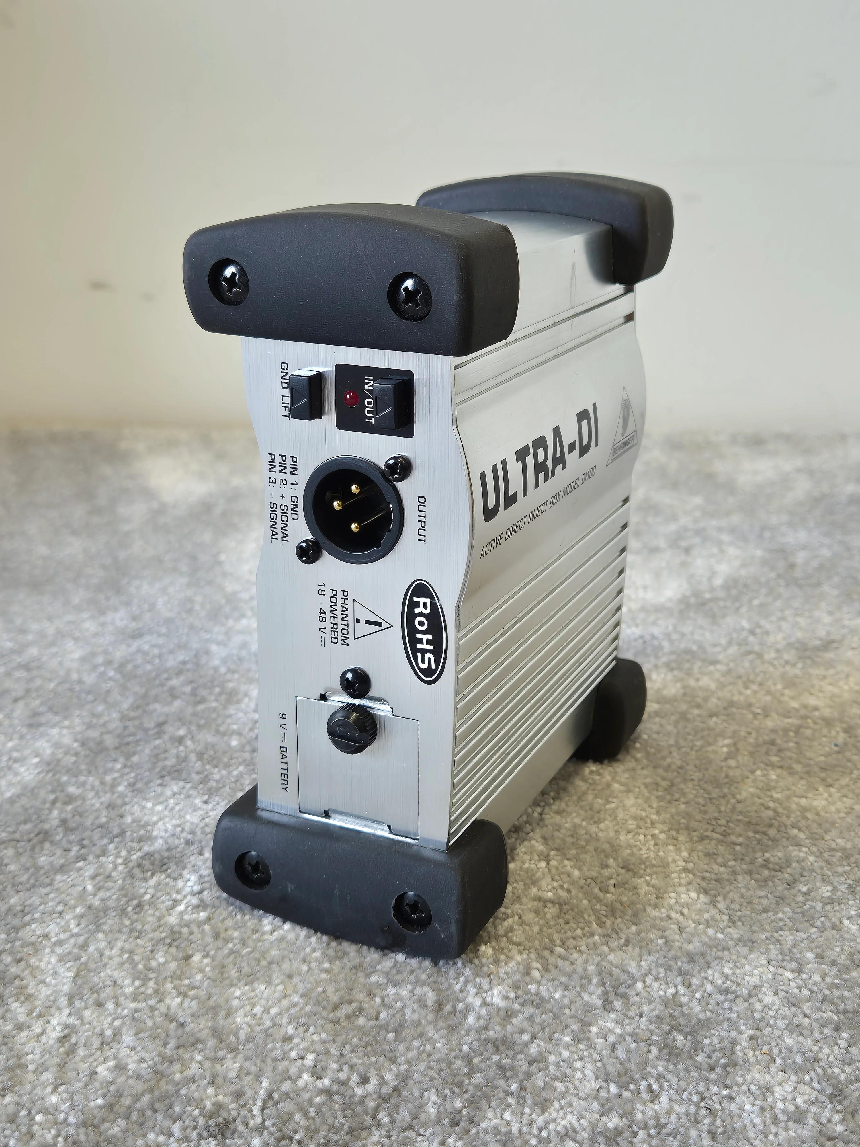 Behringer ULTRA-DI DI100 - Battery/Phantom Powered DI Box - Image 6