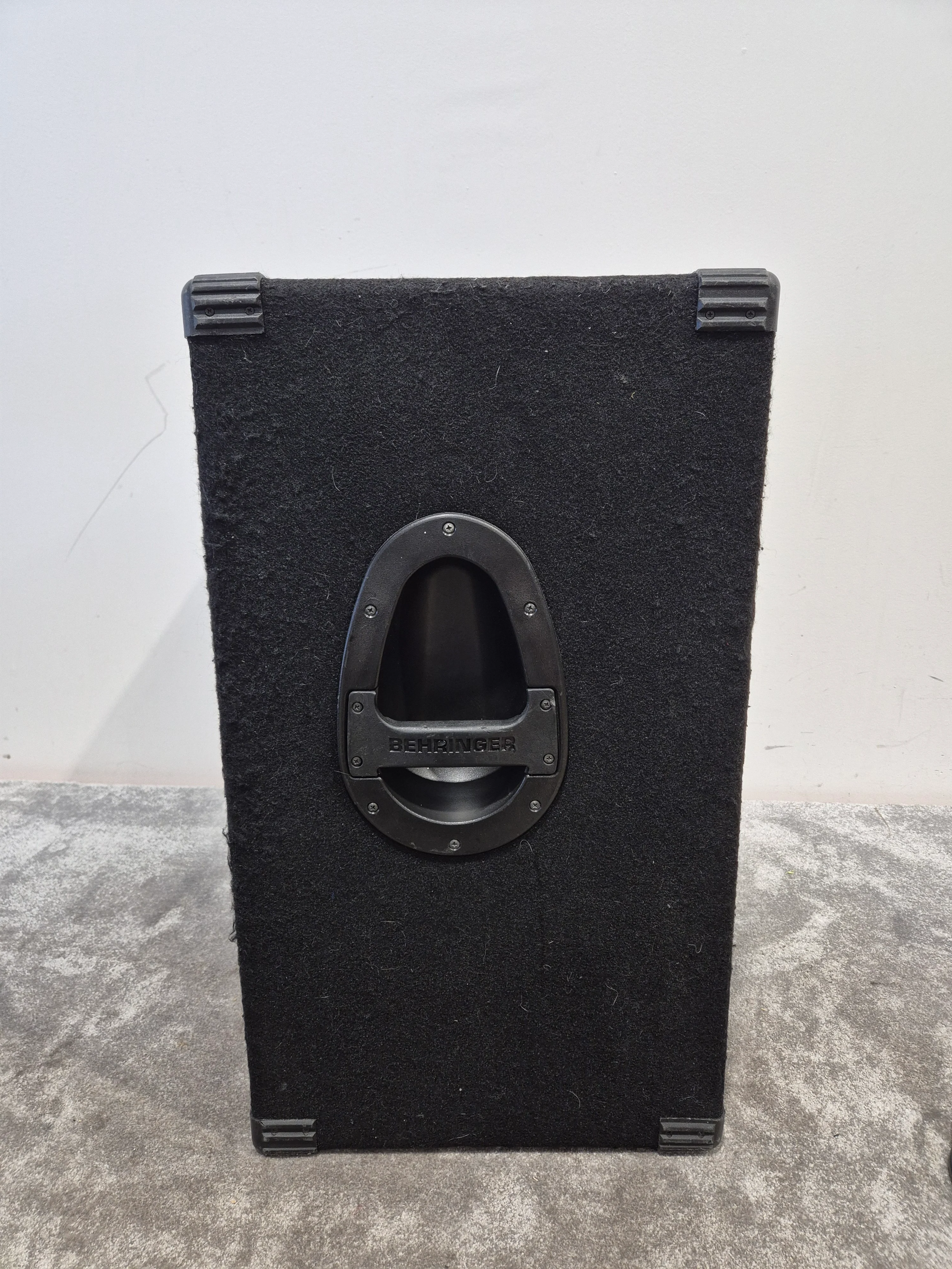 Behringer Ultrabass BA410 1000W Speaker Cabinet - High-Power, 4x10" Speakers - Excellentt - Image 8