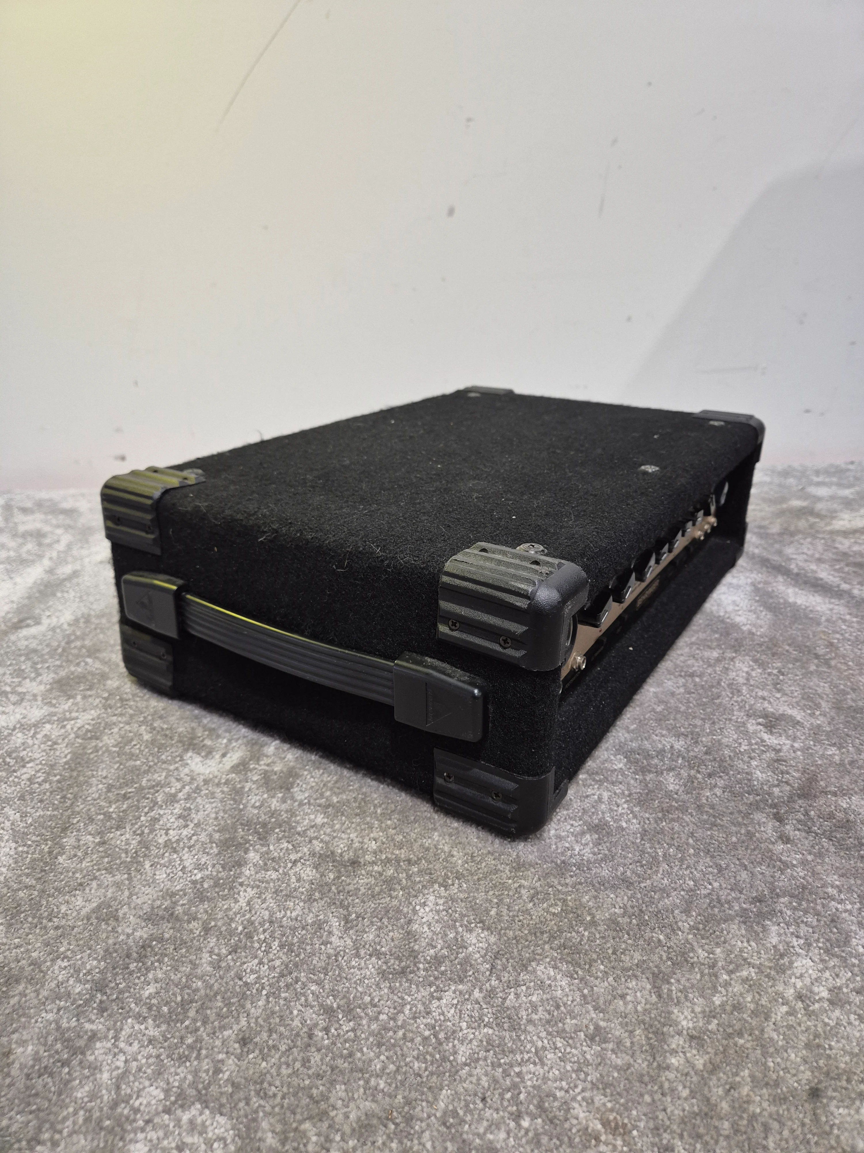 Behringer Ultrabass BX4500H 450W Bass Amplifier - High Power, Versatile EQ - Excellent - Image 4