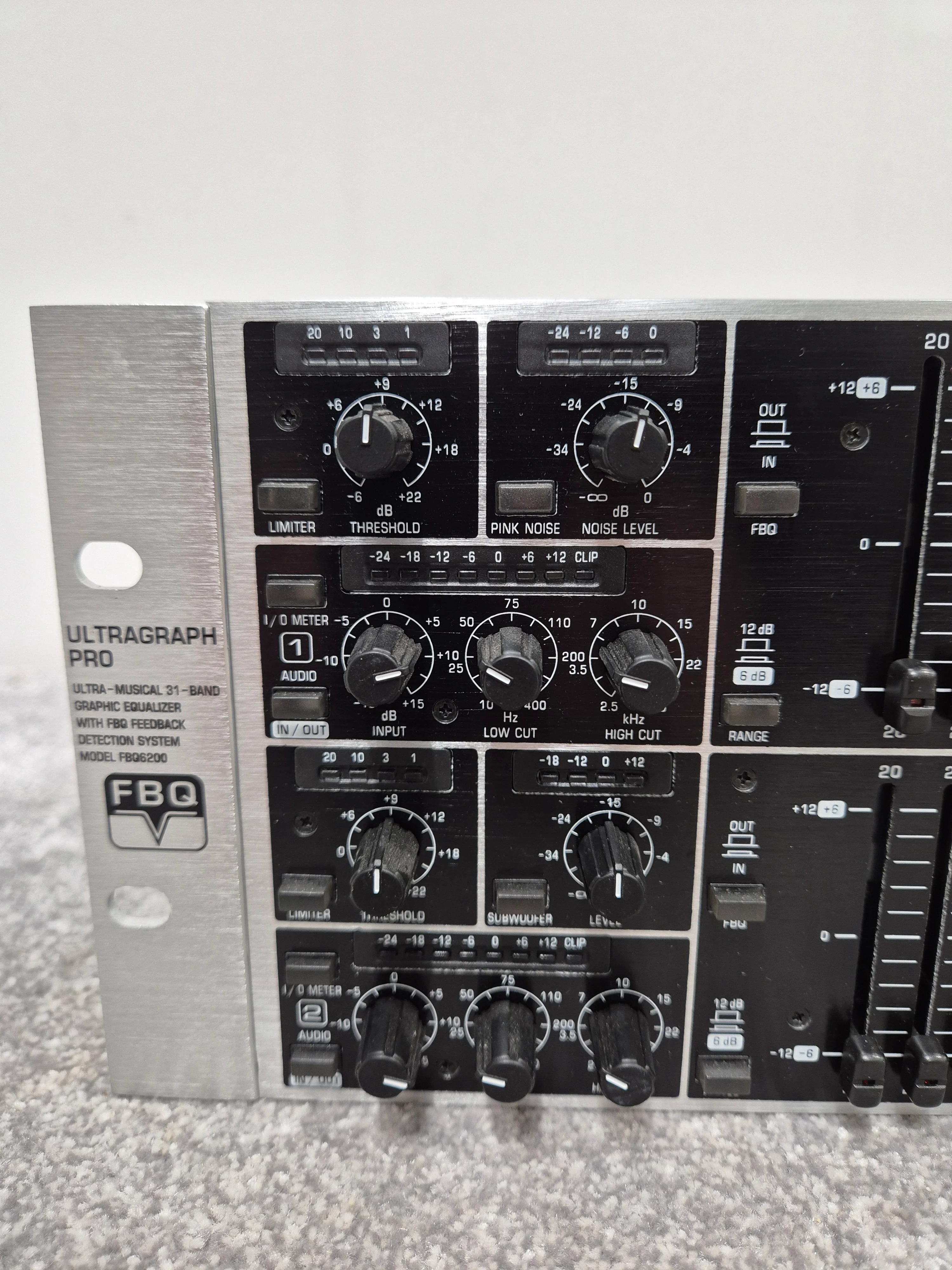 Behringer ULTRAGRAPH PRO FBQ6200HD - 31-Band Stereo Graphic Equalizer - Image 2