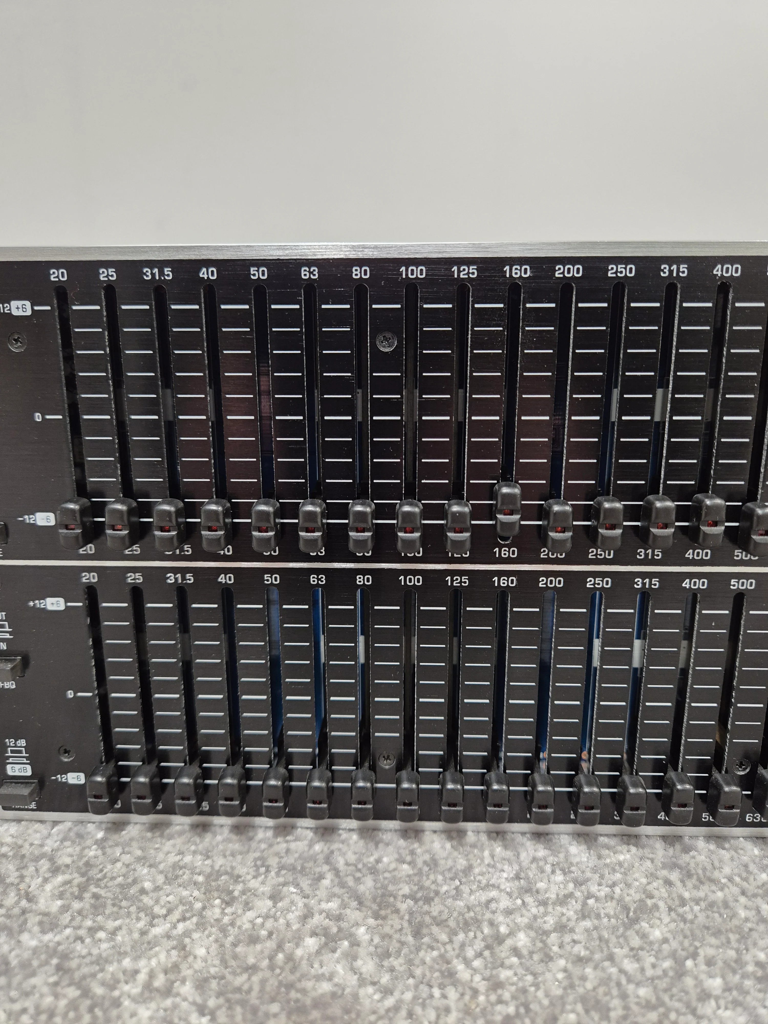 Behringer ULTRAGRAPH PRO FBQ6200HD - 31-Band Stereo Graphic Equalizer - Image 3