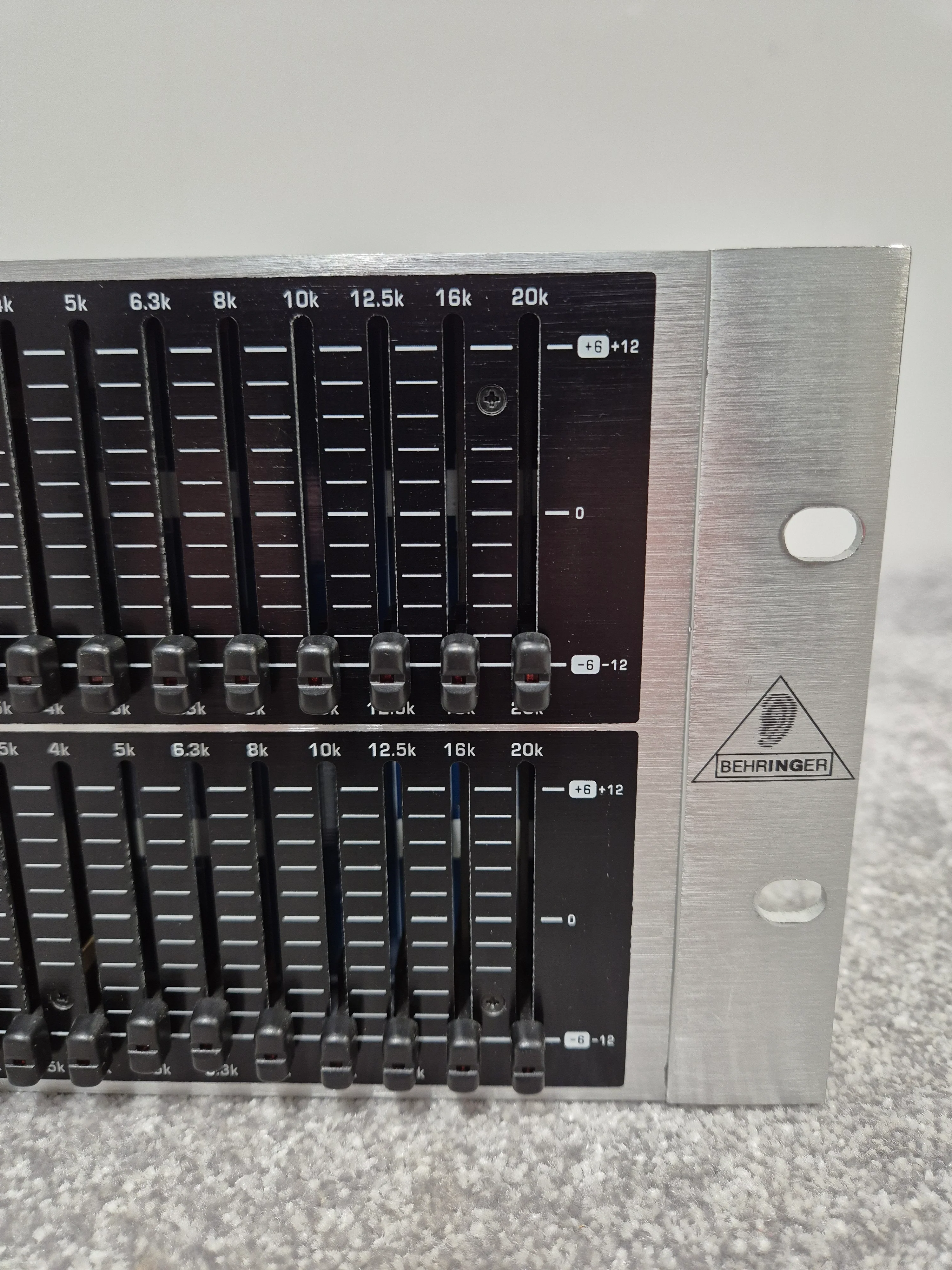 Behringer ULTRAGRAPH PRO FBQ6200HD - 31-Band Stereo Graphic Equalizer - Image 5
