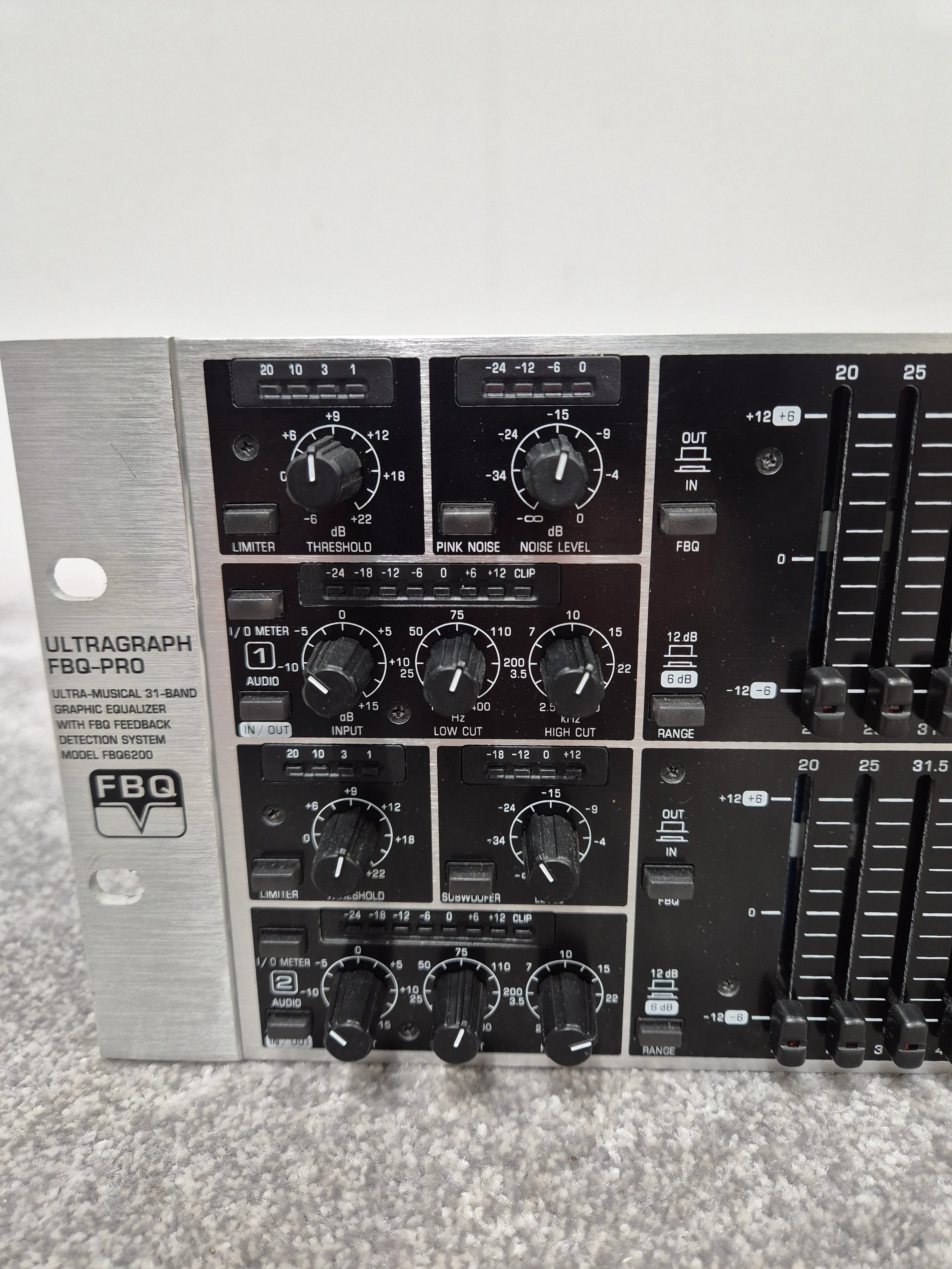 Behringer ULTRAGRAPH PRO FBQ6200HD - 31-Band Stereo Graphic Equalizer (Spares or Repairs) - Image 2