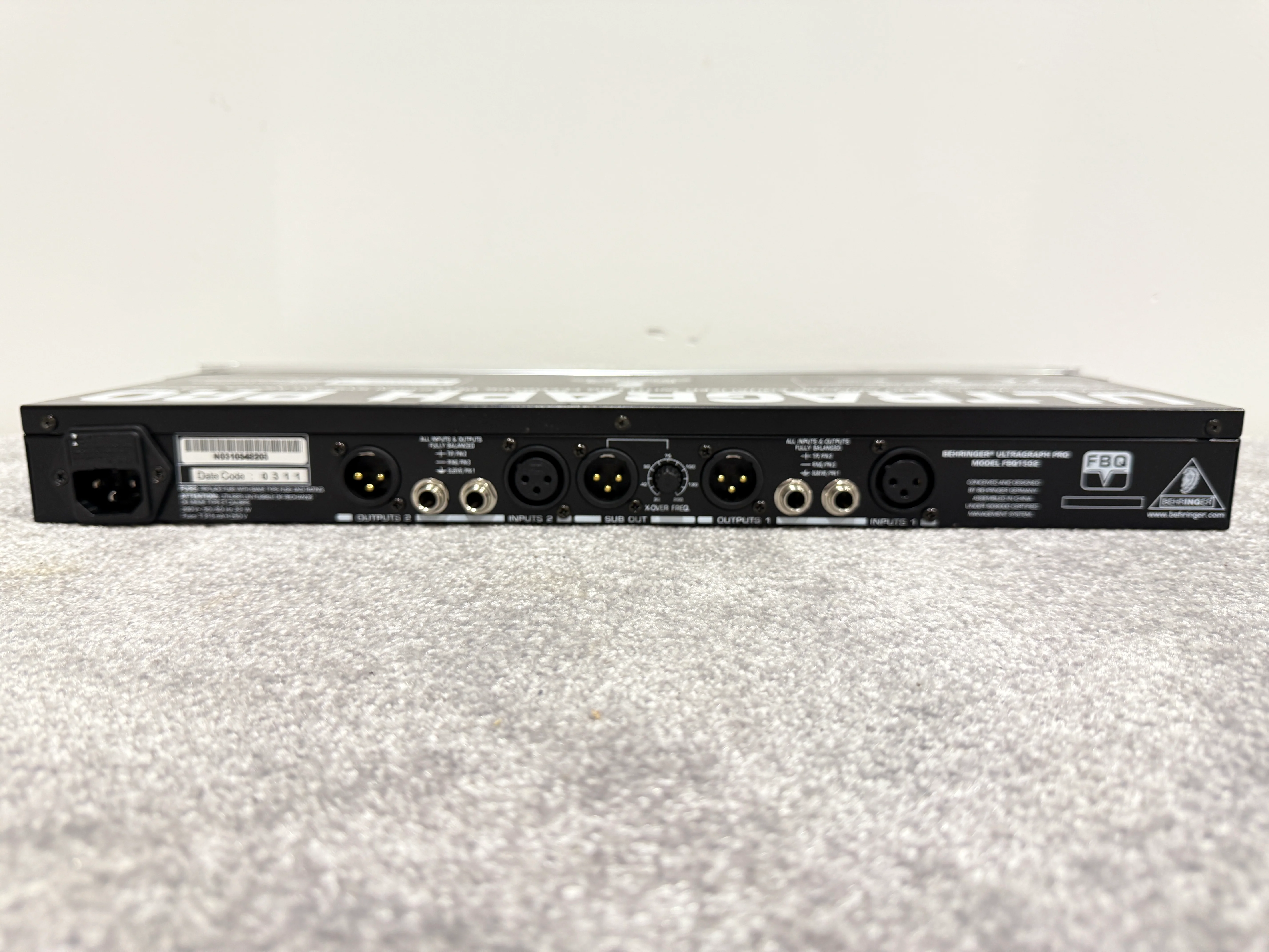 Behringer Ultragraph Pro - Graphic Equaliser (Rack Mountable) - Image 5