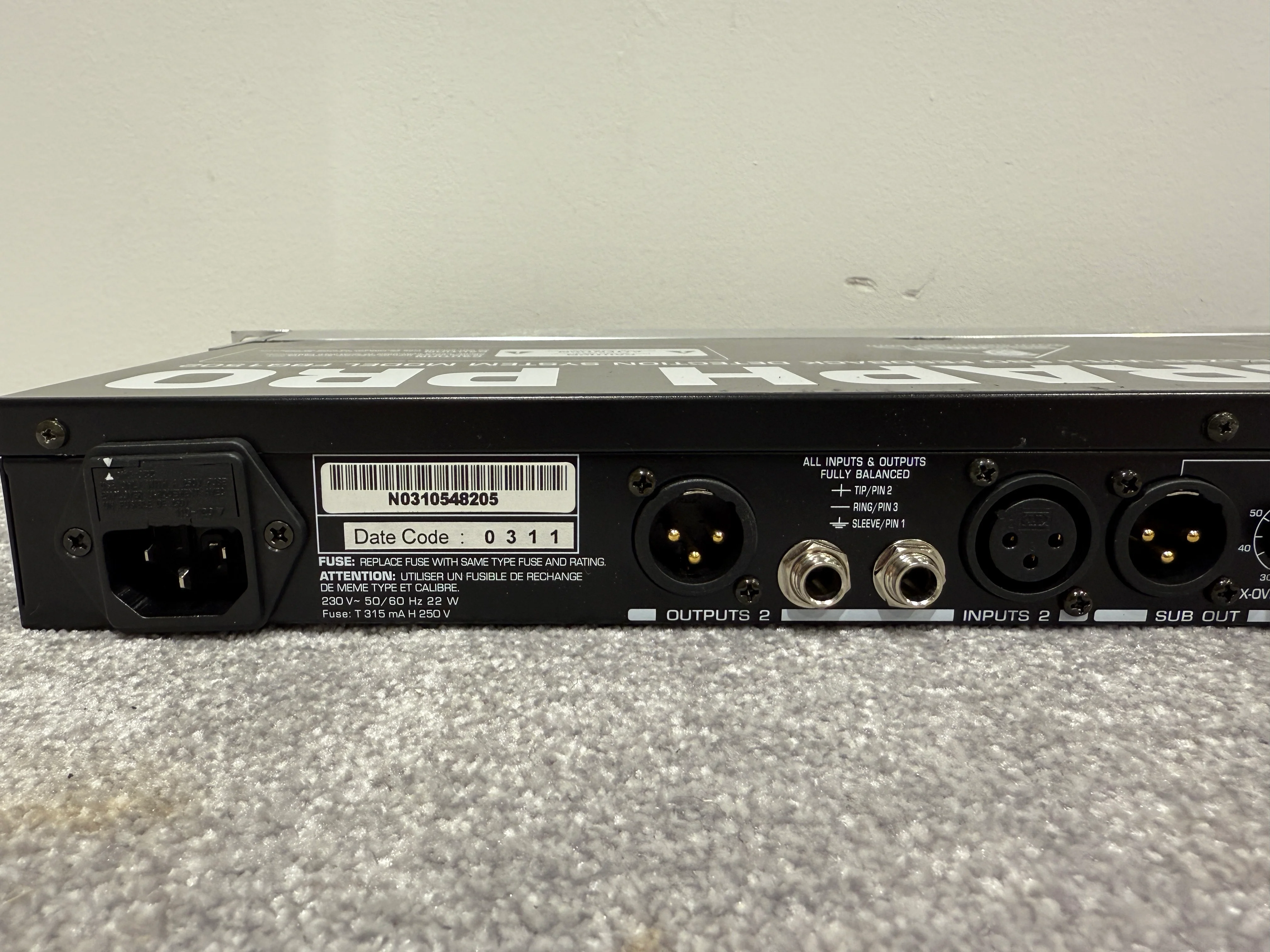 Behringer Ultragraph Pro - Graphic Equaliser (Rack Mountable) - Image 6
