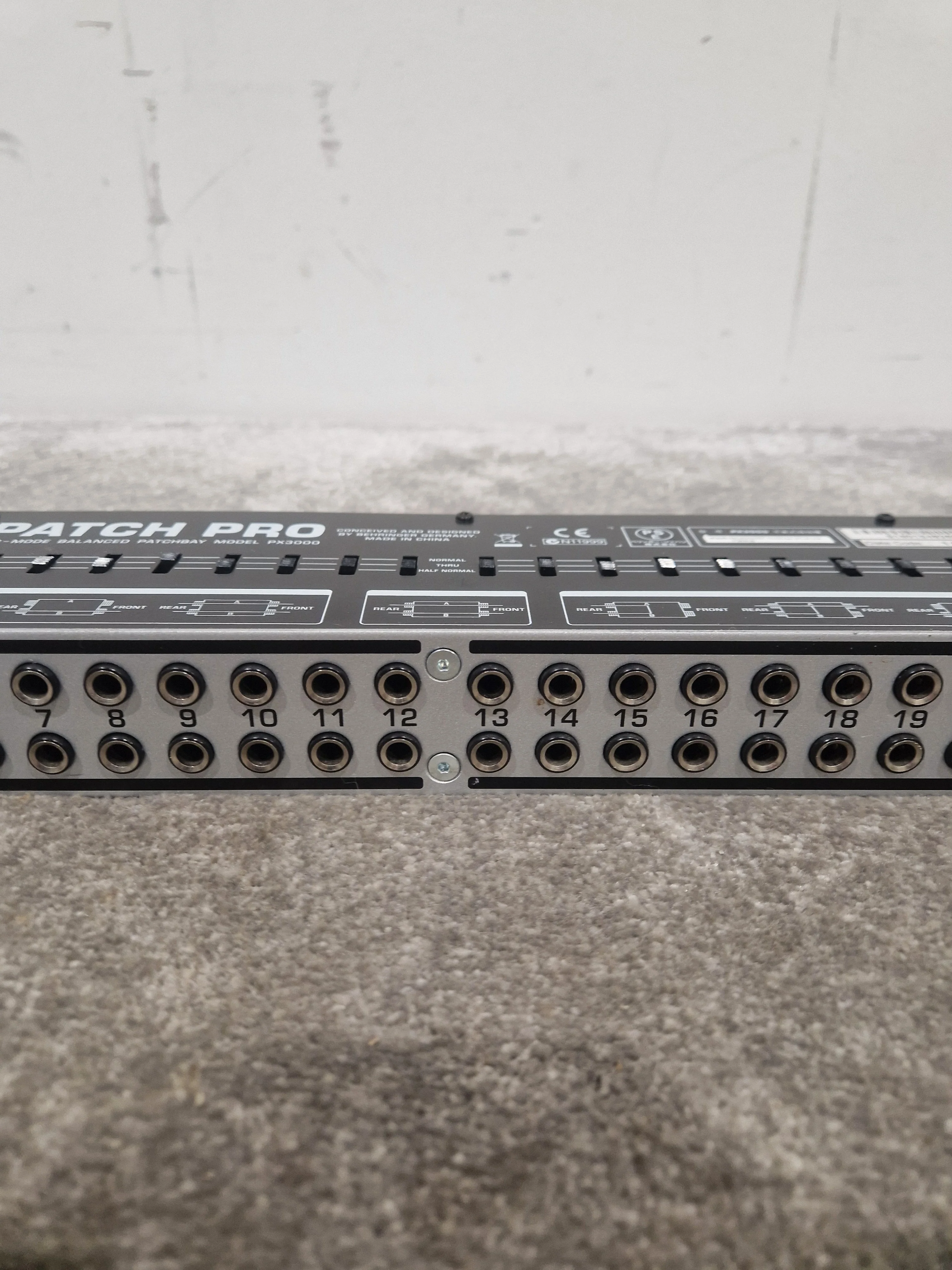 Behringer Ultrapatch PX3000 Patchbay - 48-Point Balanced - Excellent - Image 8