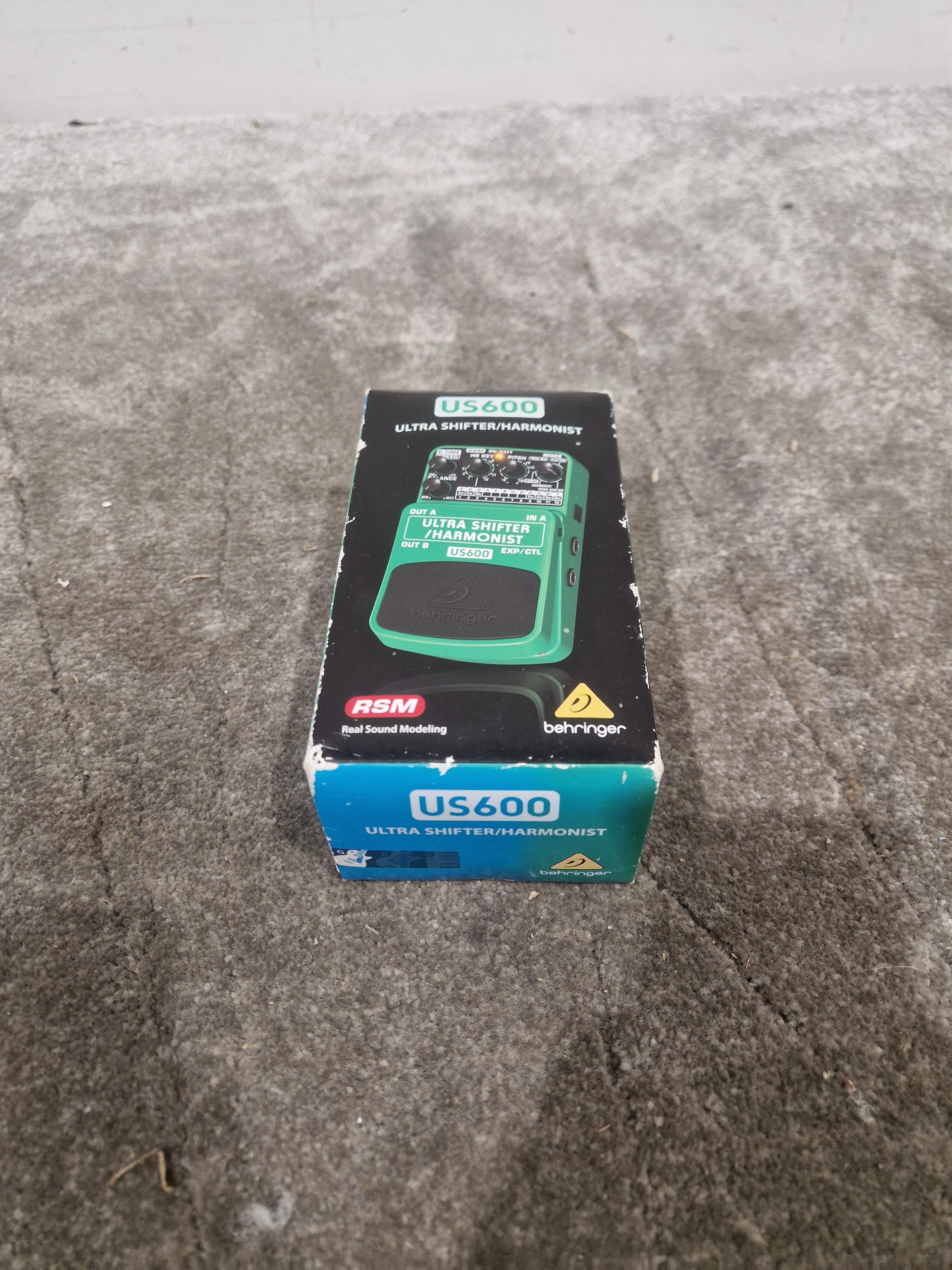 Behringer US600 Ultra Shifter/Harmonist - Effects Pedal - Green - Excellent w/ Original Box & Manuals - Image 7