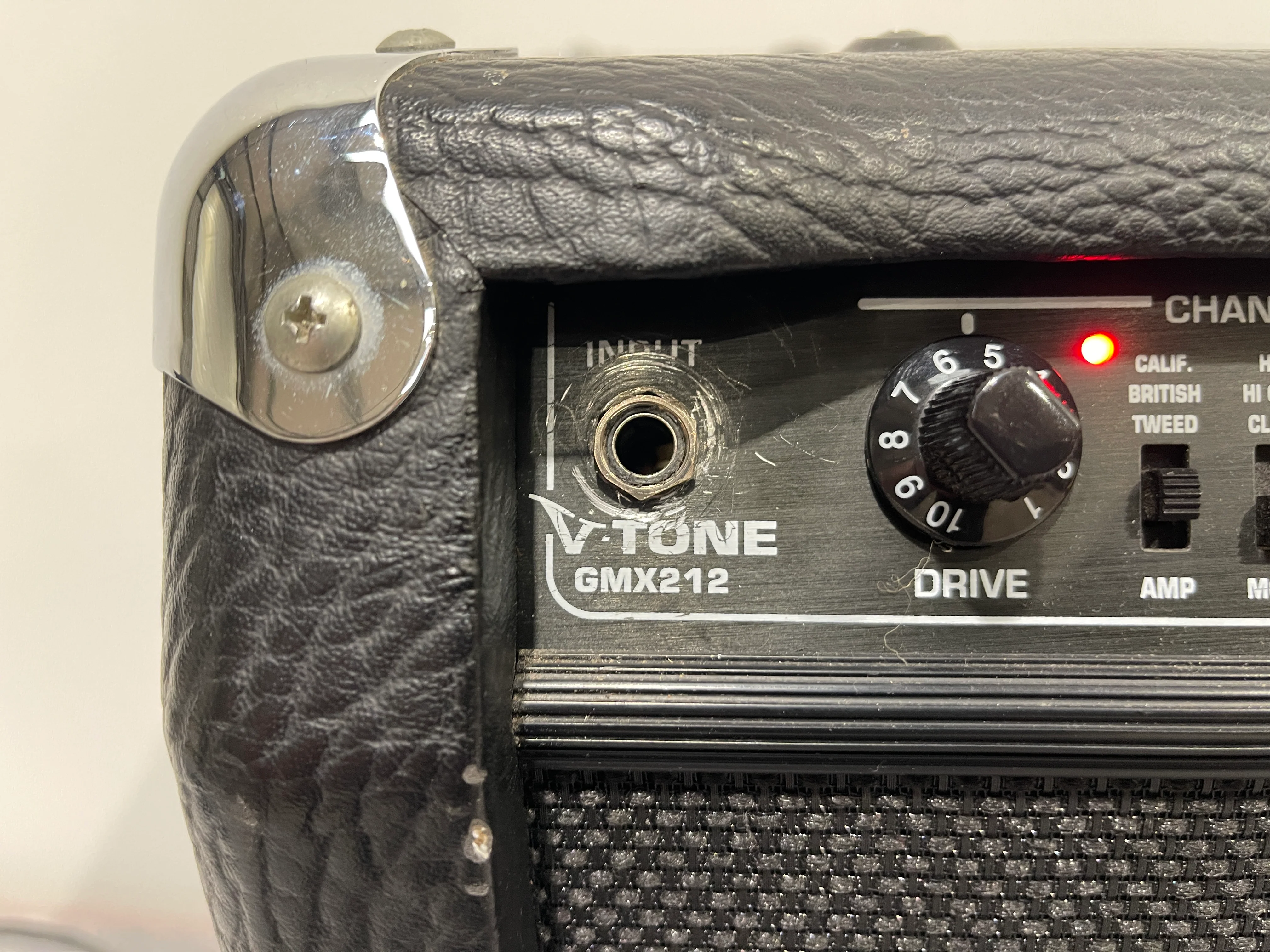 Behringer V-Tone GMX212 Elerctric Guitar 2 channel Amp 60W per channel - Image 12