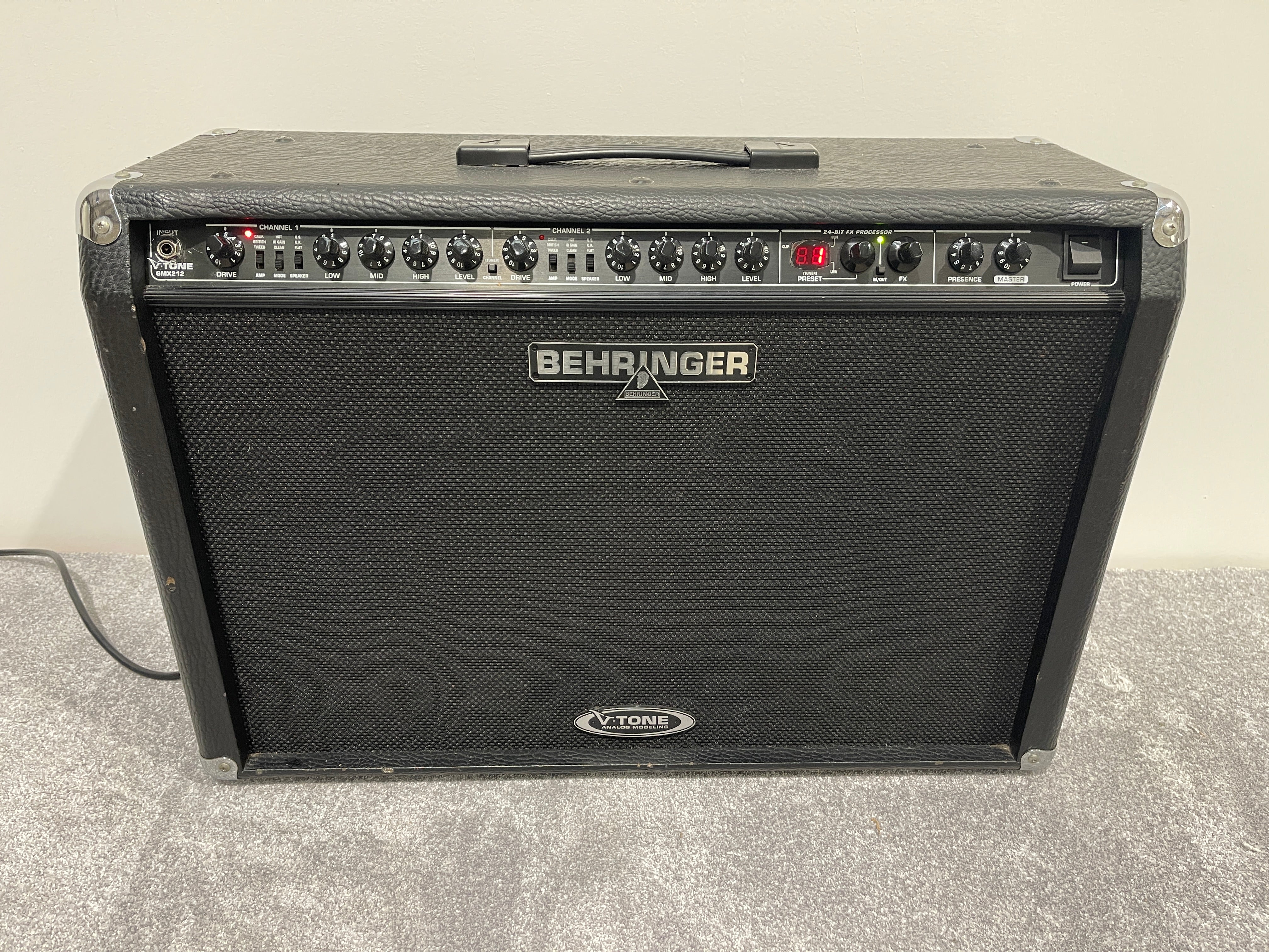 Behringer V-Tone GMX212 Elerctric Guitar 2 channel Amp 60W per channel - Image 3