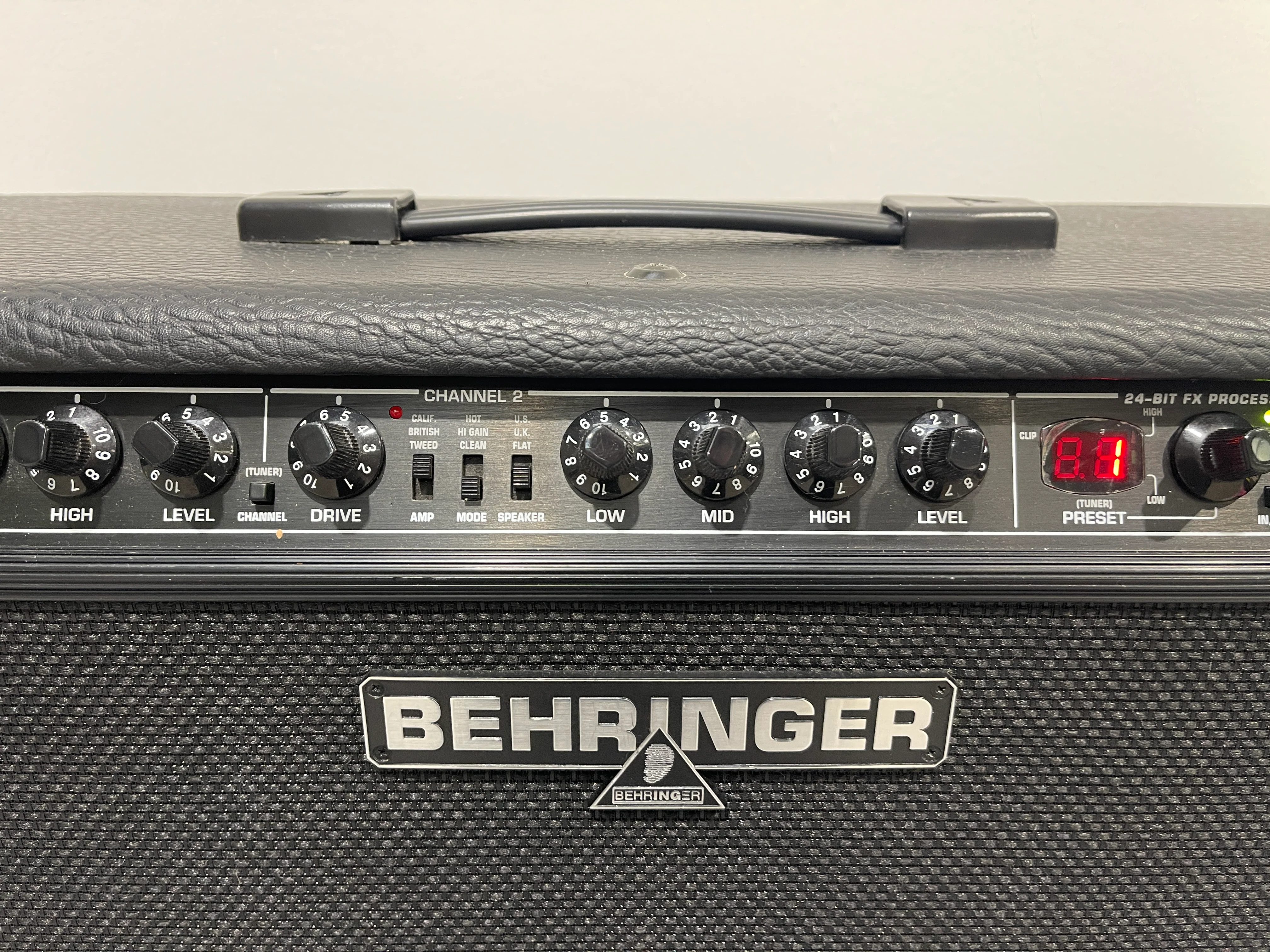 Behringer V-Tone GMX212 Elerctric Guitar 2 channel Amp 60W per channel - Image 7