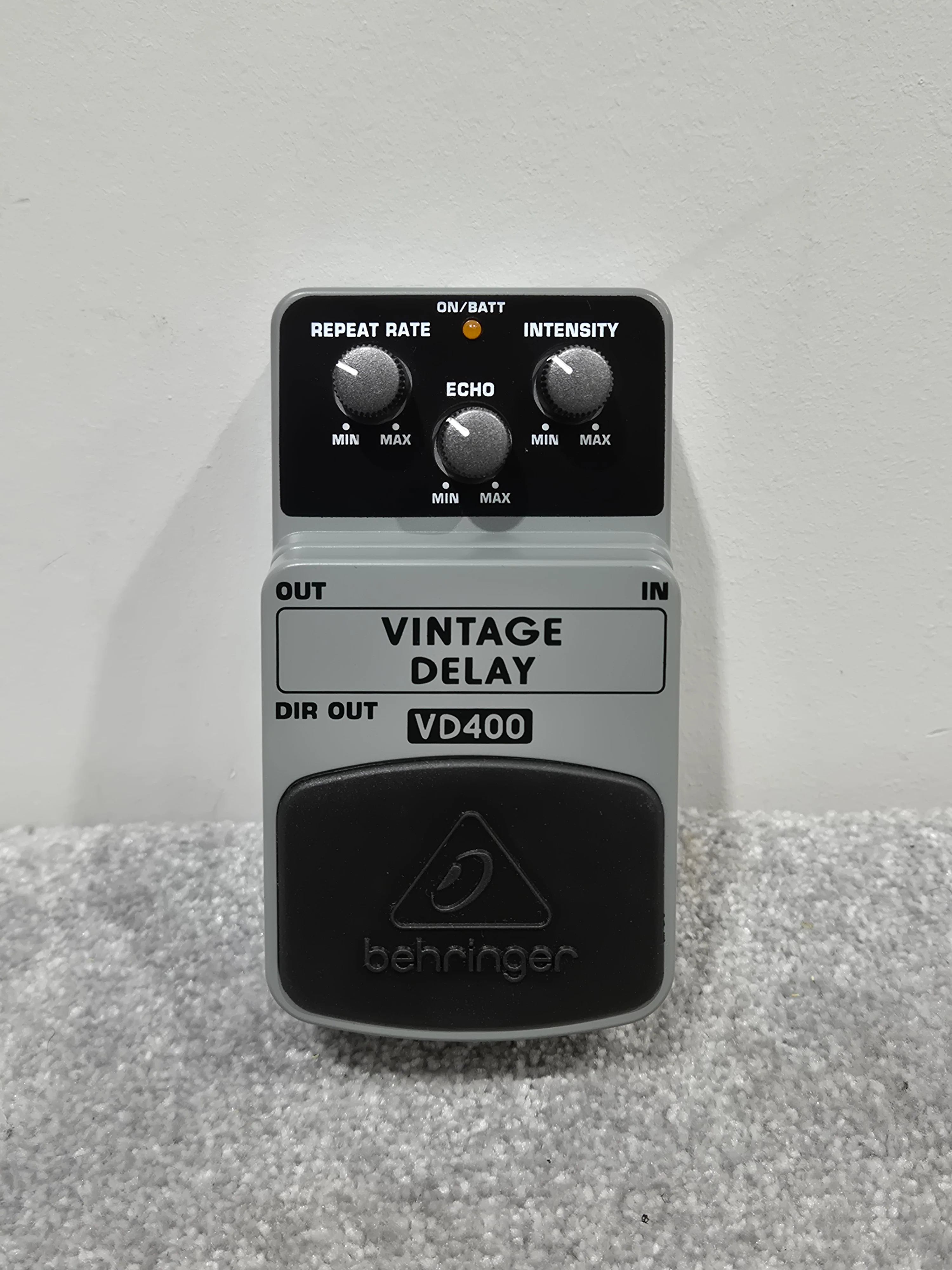 Behringer VD400 Vintage Delay - Delay Pedal w/ Original Box - Image 2