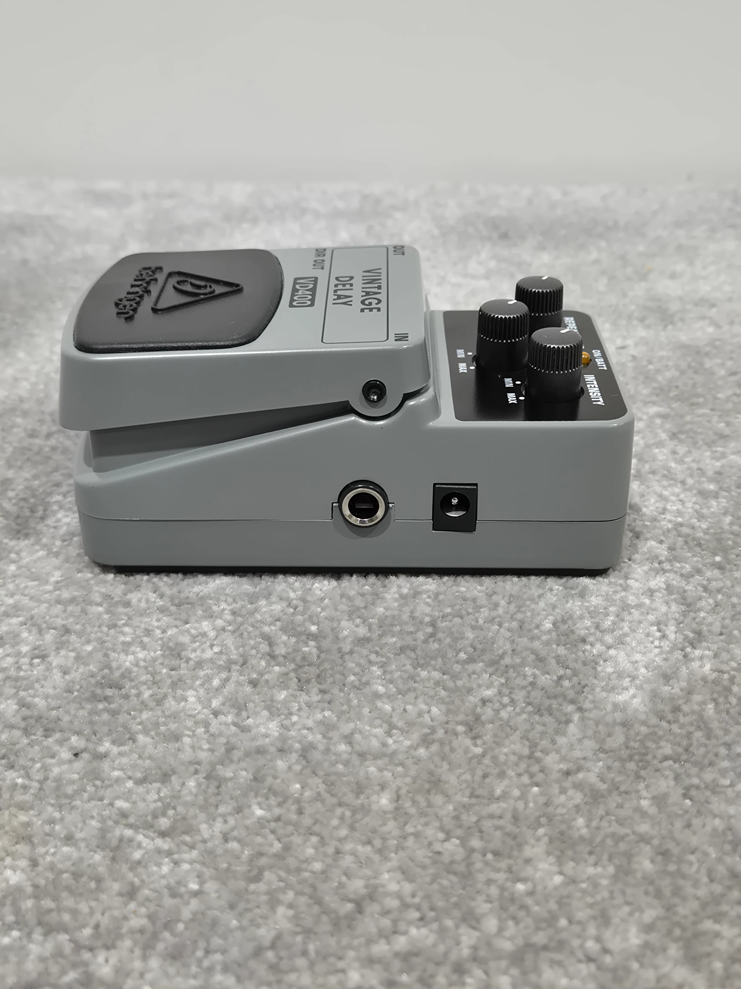 Behringer VD400 Vintage Delay - Delay Pedal w/ Original Box - Image 3