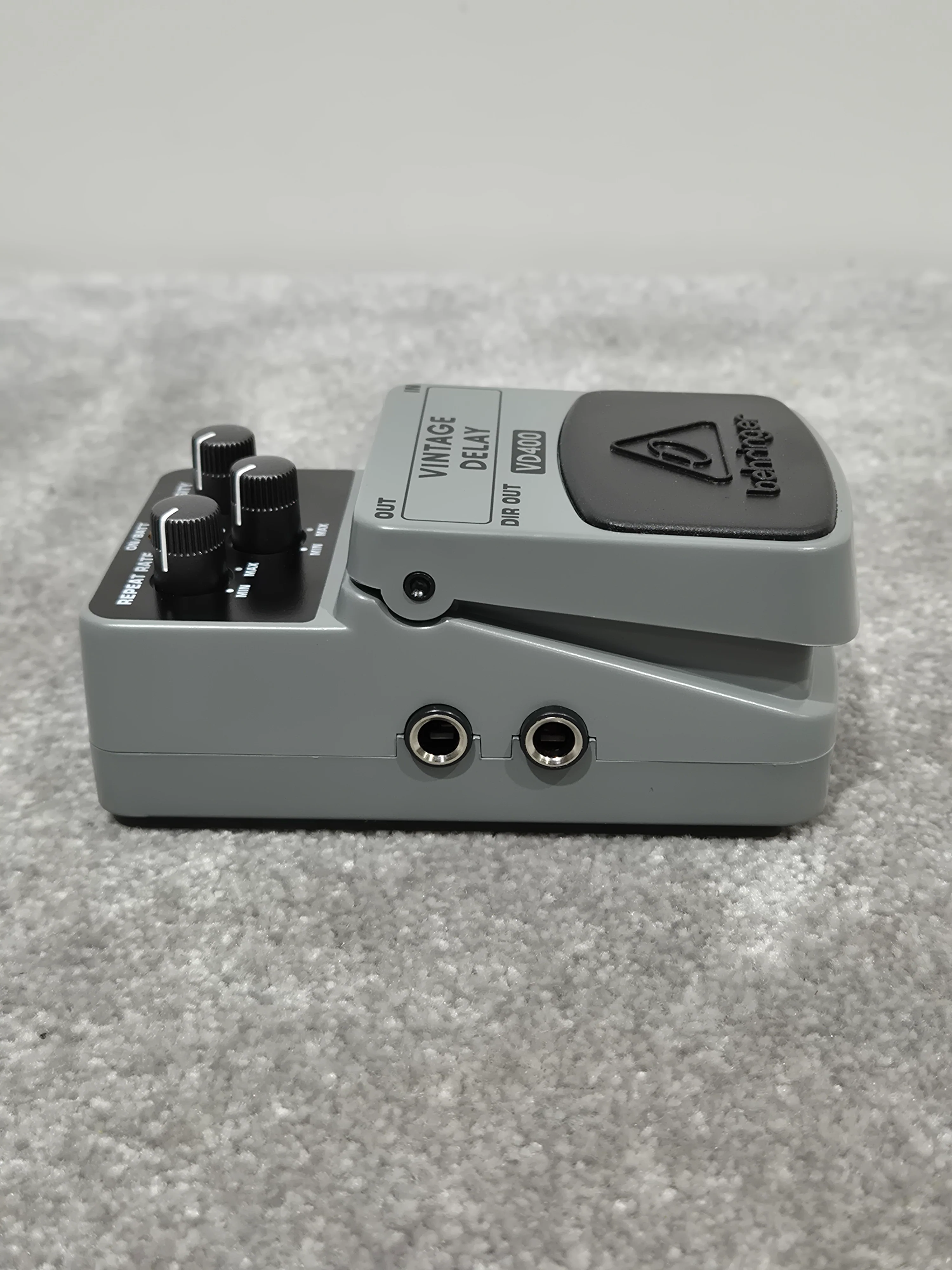 Behringer VD400 Vintage Delay - Delay Pedal w/ Original Box - Image 5