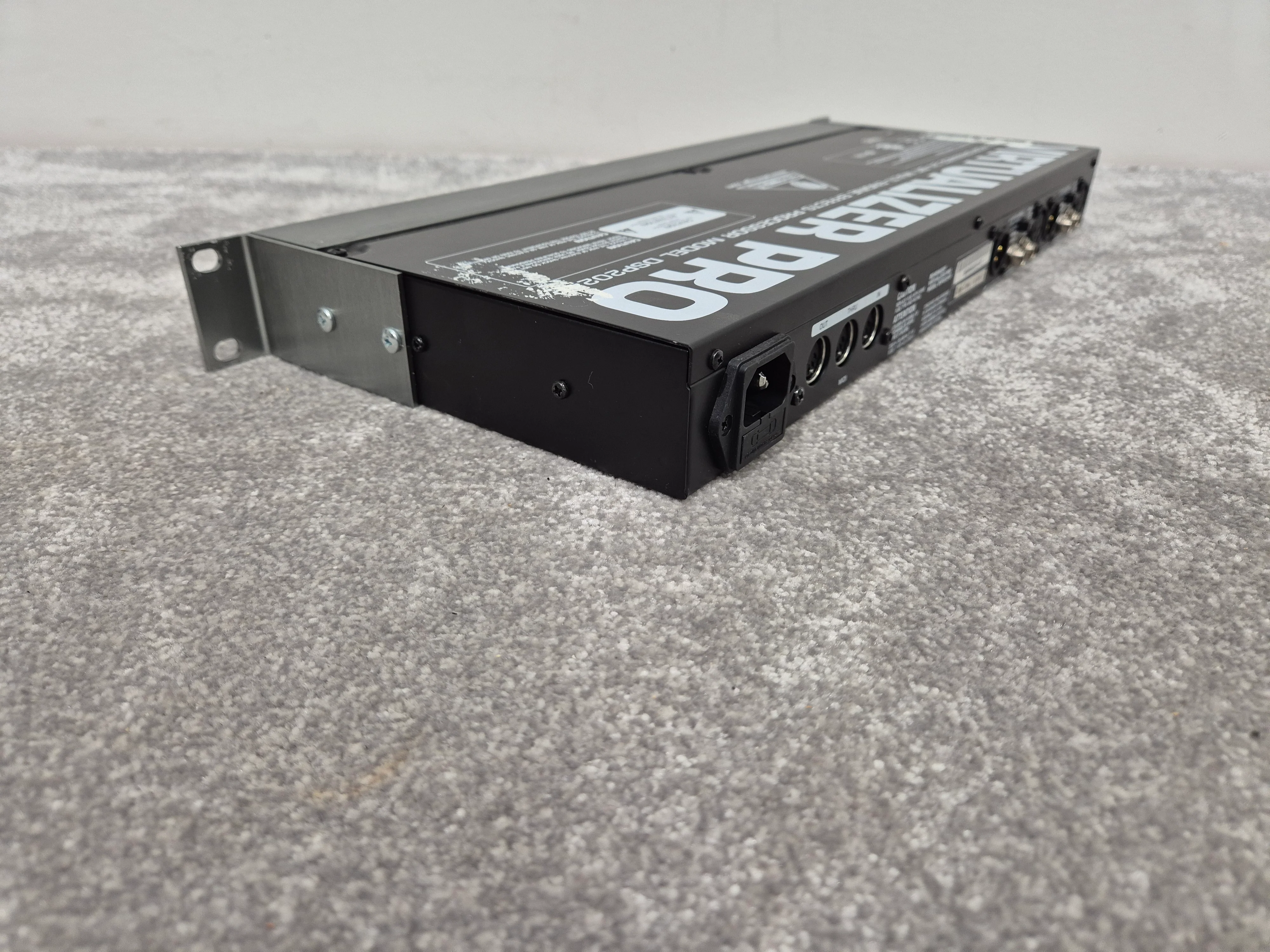 Behringer Virtualizer Pro DSP2024P - Digital Multi-Effects Processor - Image 10