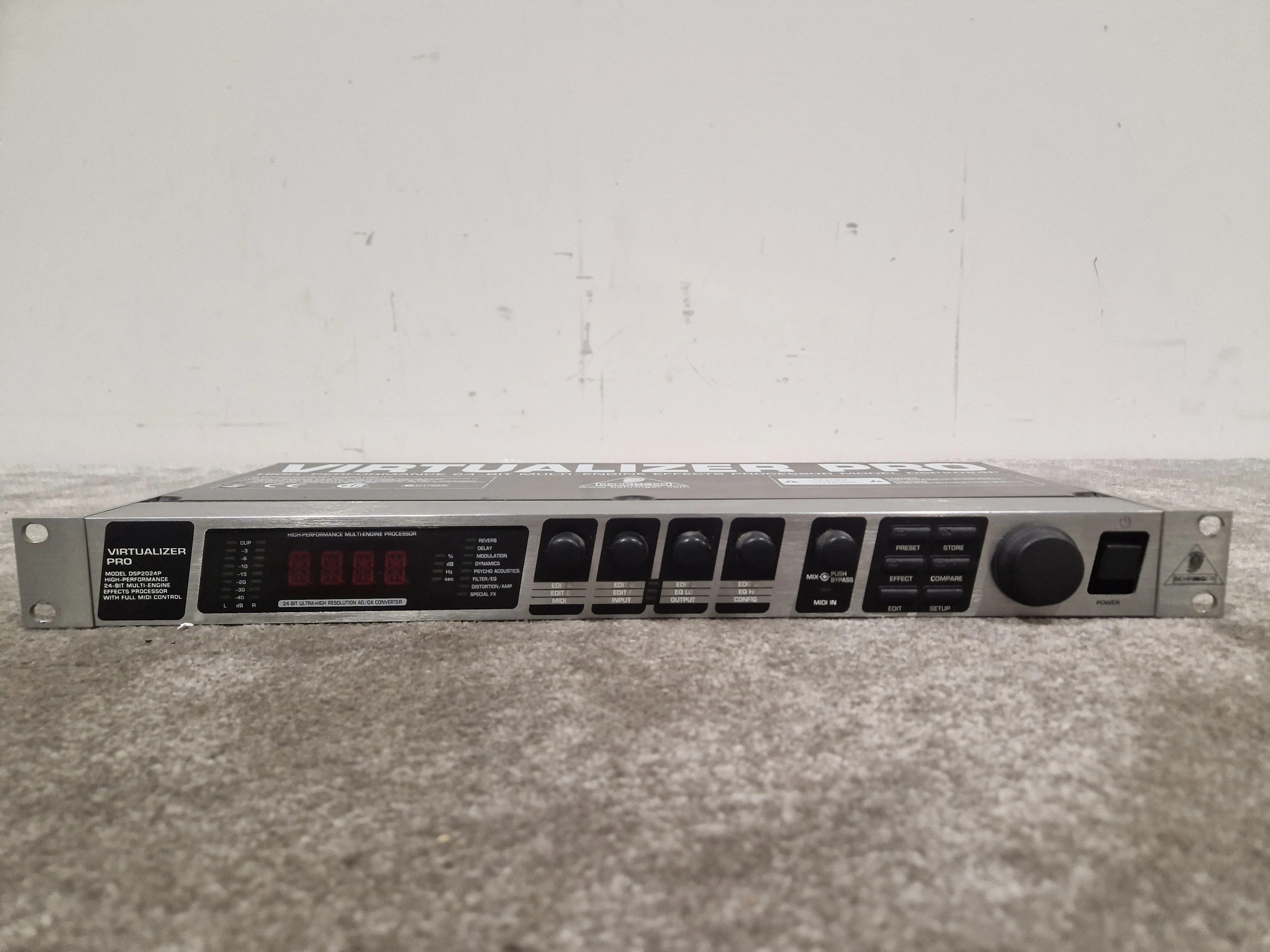 Behringer Virtualizer Pro DSP2024P Effects Processor - Multi-Effects Unit - Very Good w/ Power Supply - Image 2