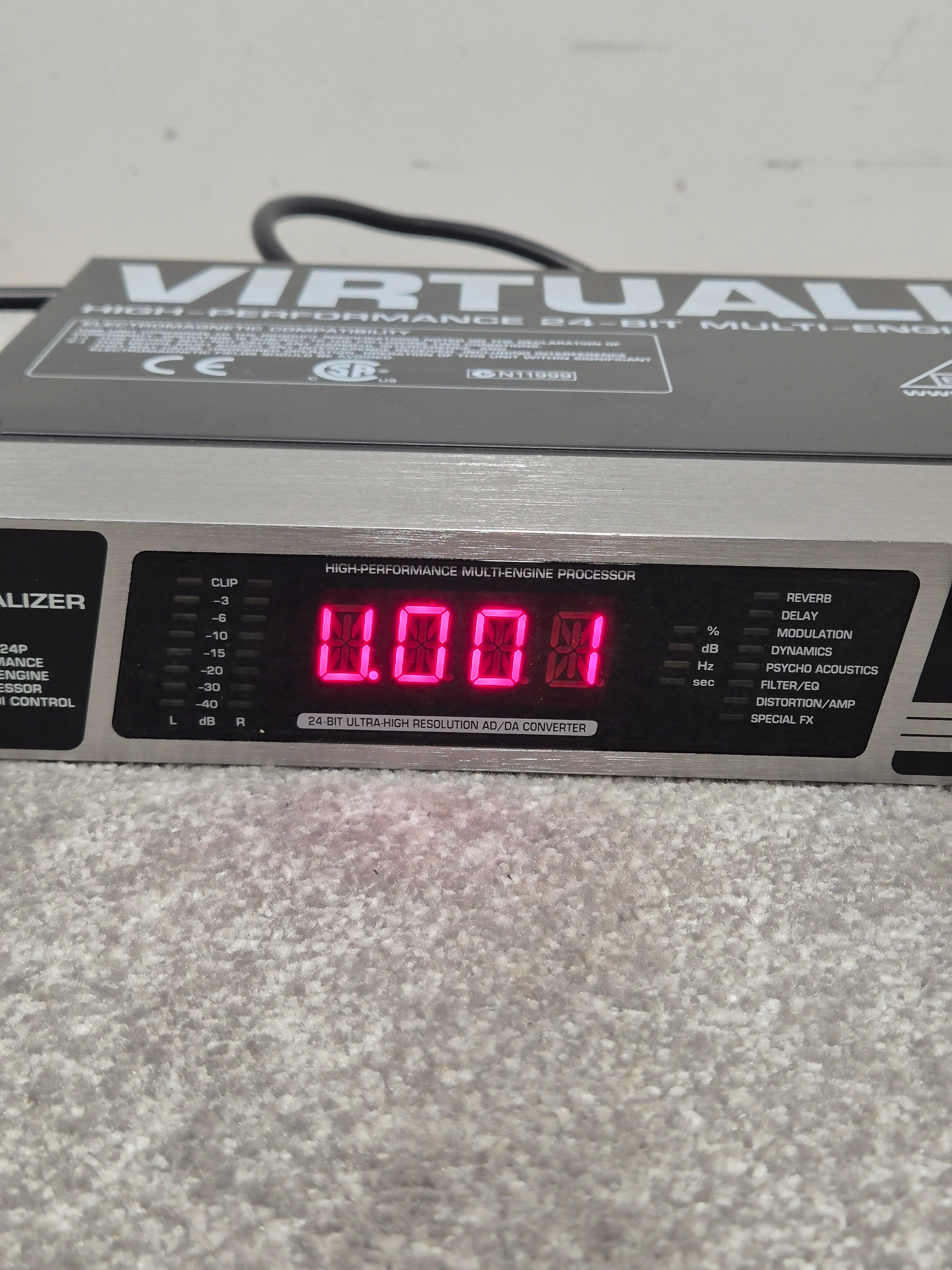 Behringer Virtualizer Pro DSP2024P - Multi-Effects Processor - Excellent - Image 2
