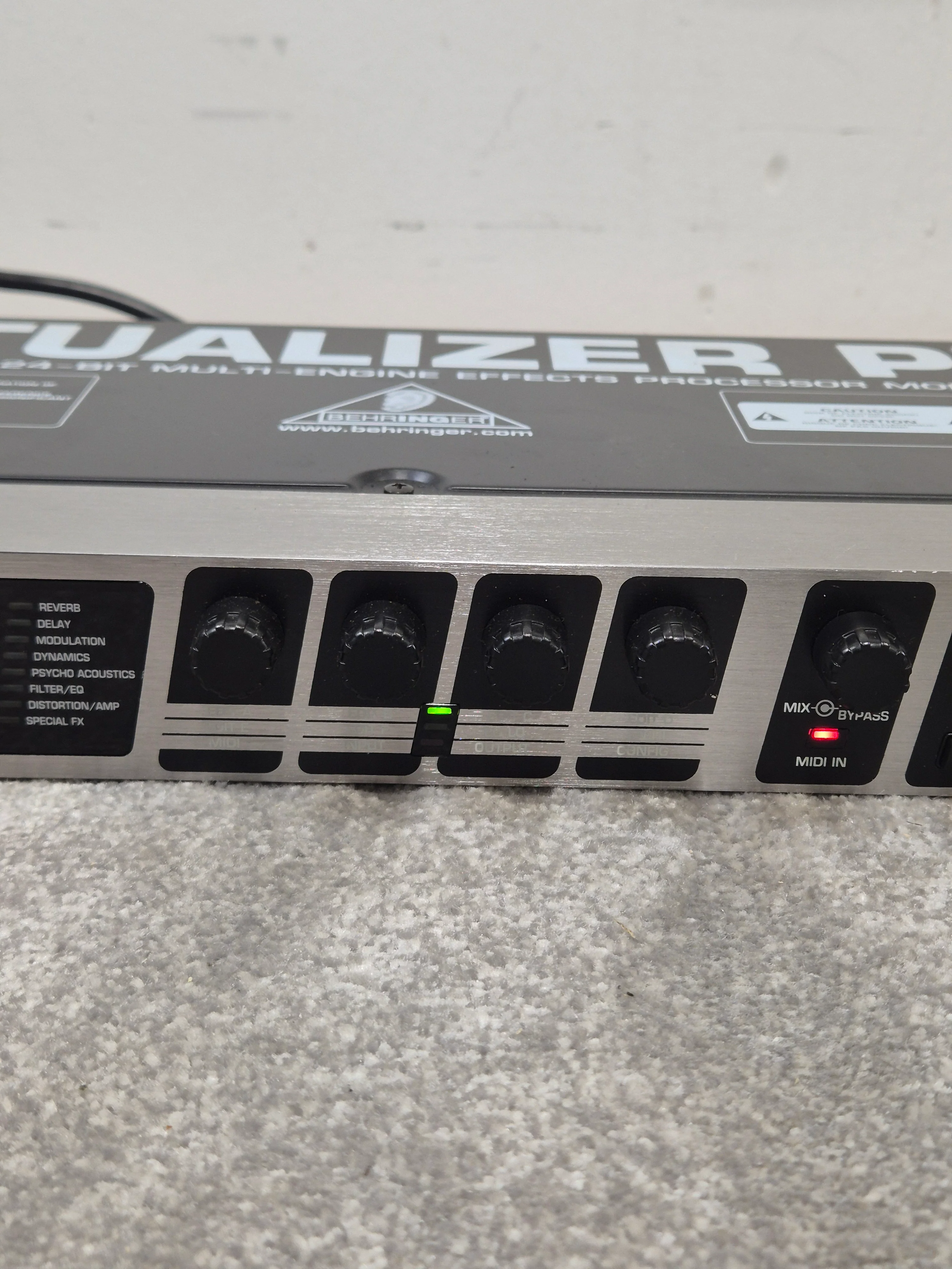 Behringer Virtualizer Pro DSP2024P - Multi-Effects Processor - Excellent - Image 3