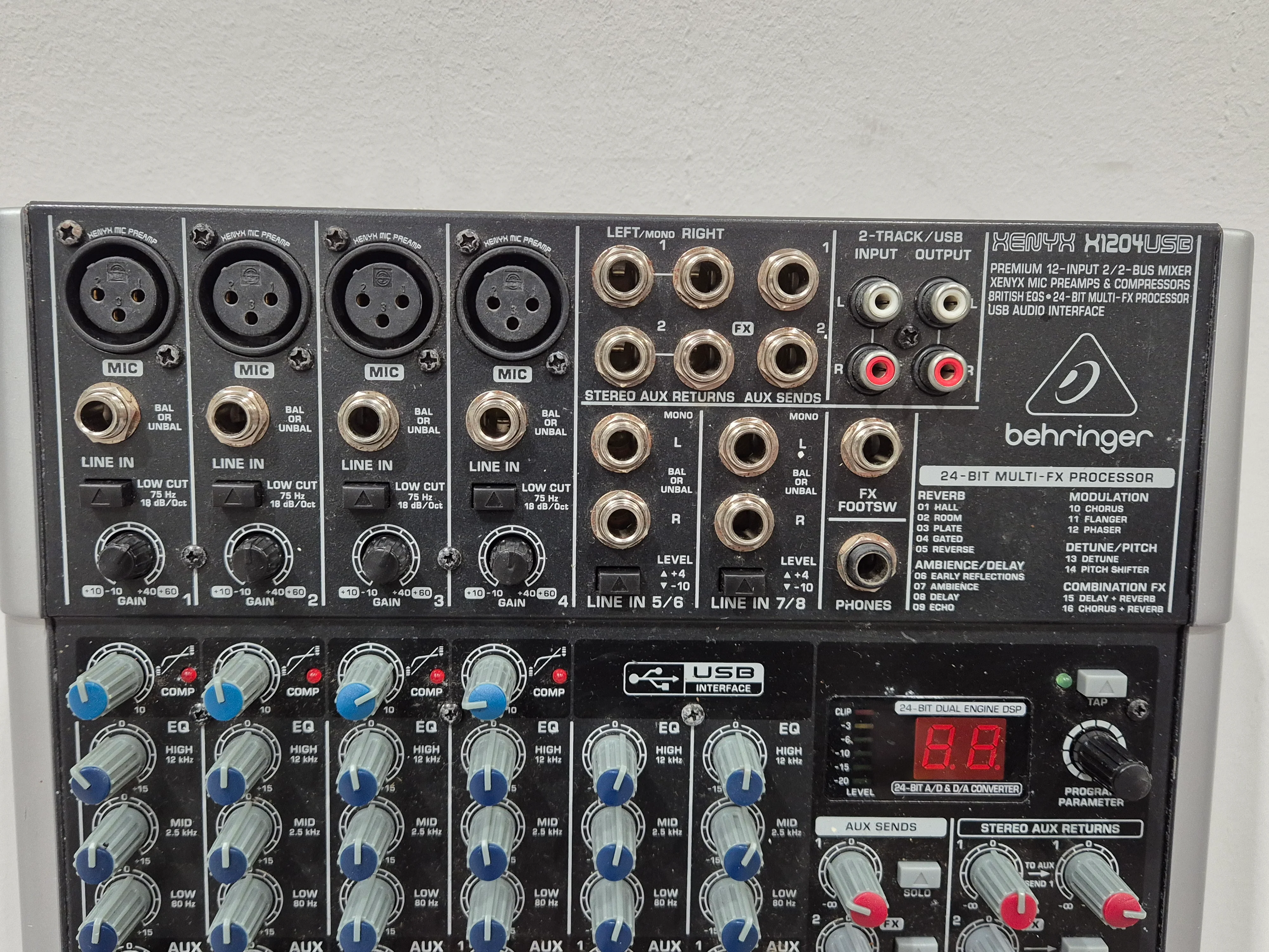 Behringer Xenyx 1204USB Mixer - Premium 12-input 2/2-Bus Mixer RRP £139 - Image 2