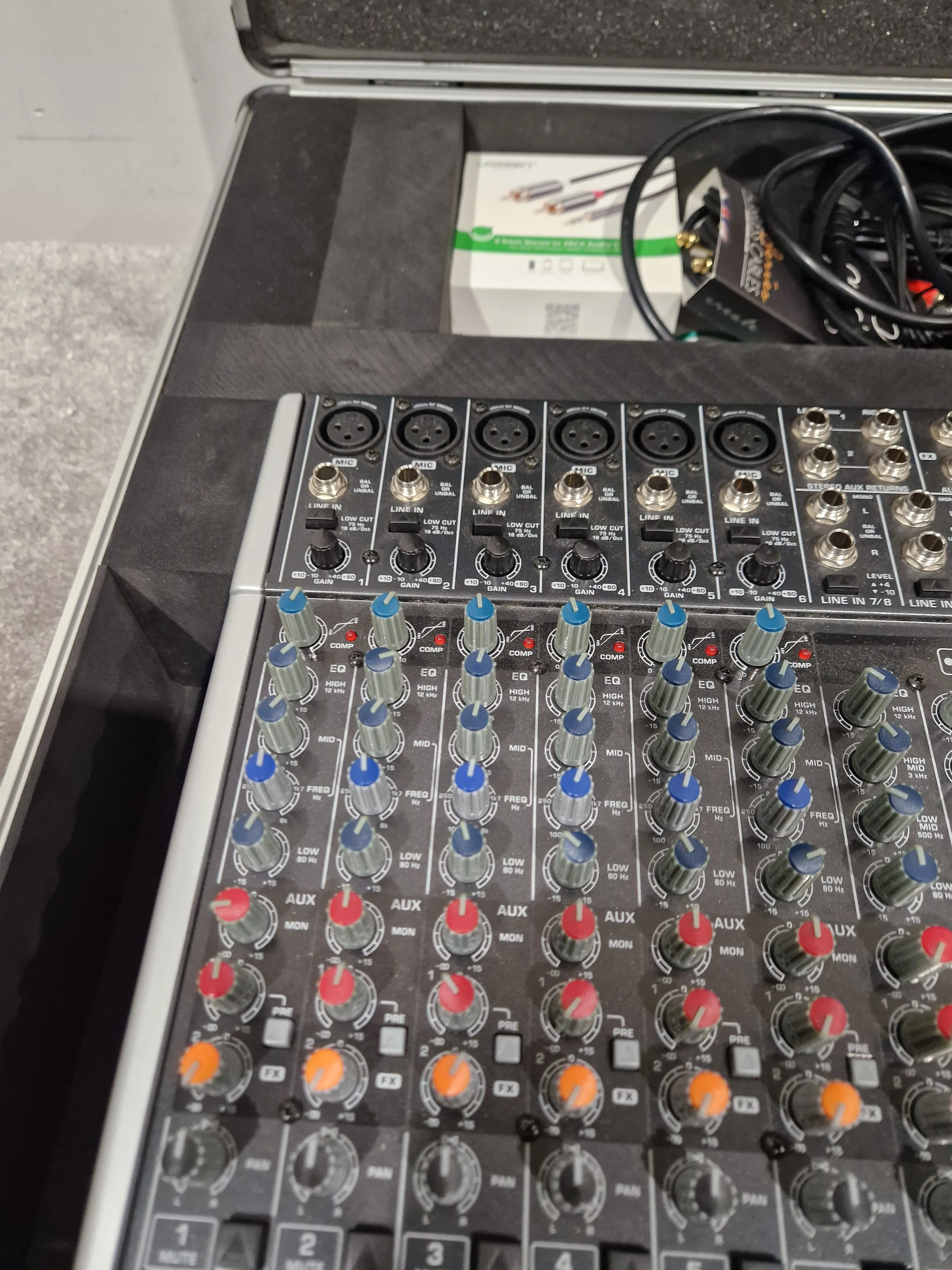 Behringer Xenyx X1832USB - Audio Mixer - Black - Mixer - Good - Image 2