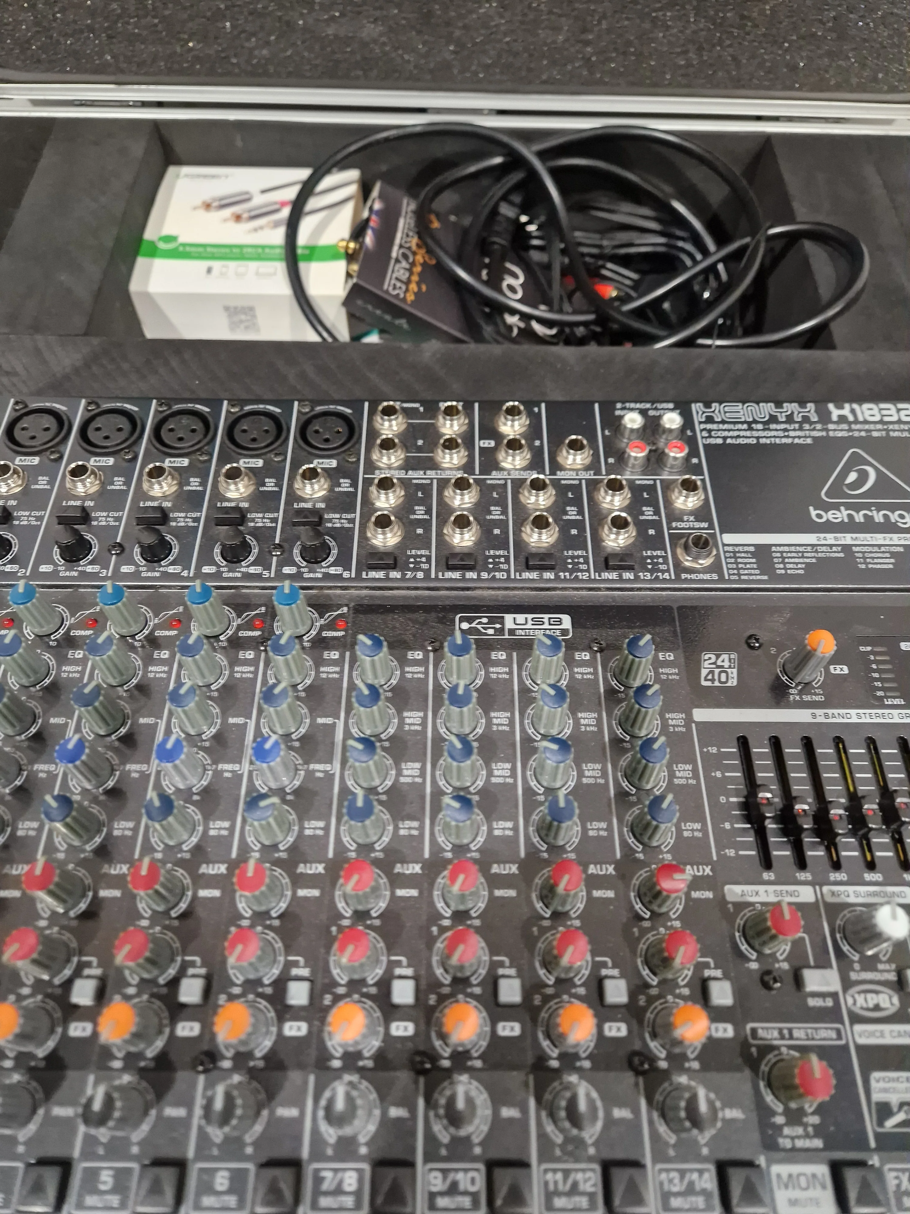 Behringer Xenyx X1832USB - Audio Mixer - Black - Mixer - Good - Image 8