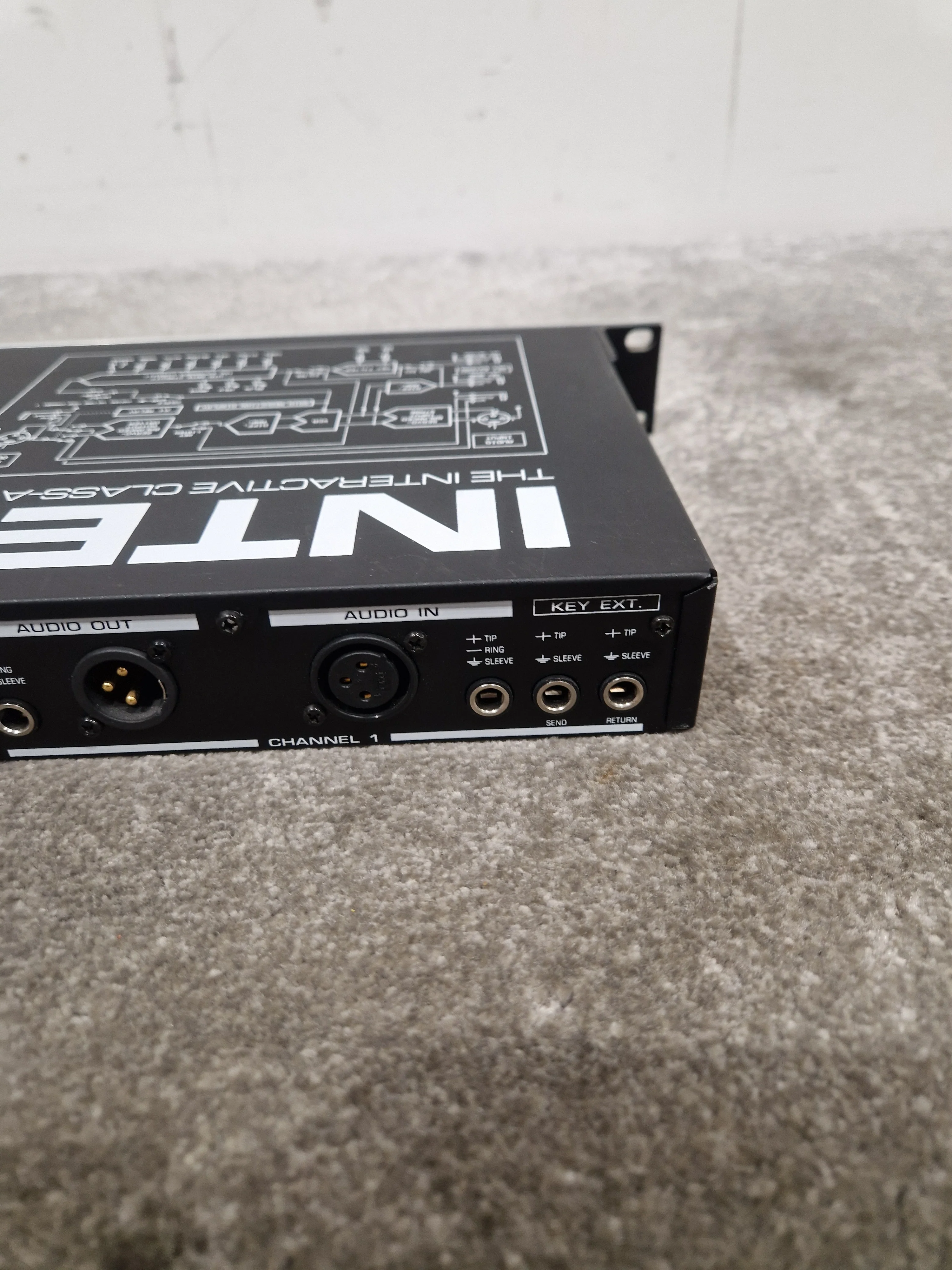 Behringer XR2000 - 12-Channel Feedback Destroyer - Excellent w/ Power Supply - Image 9