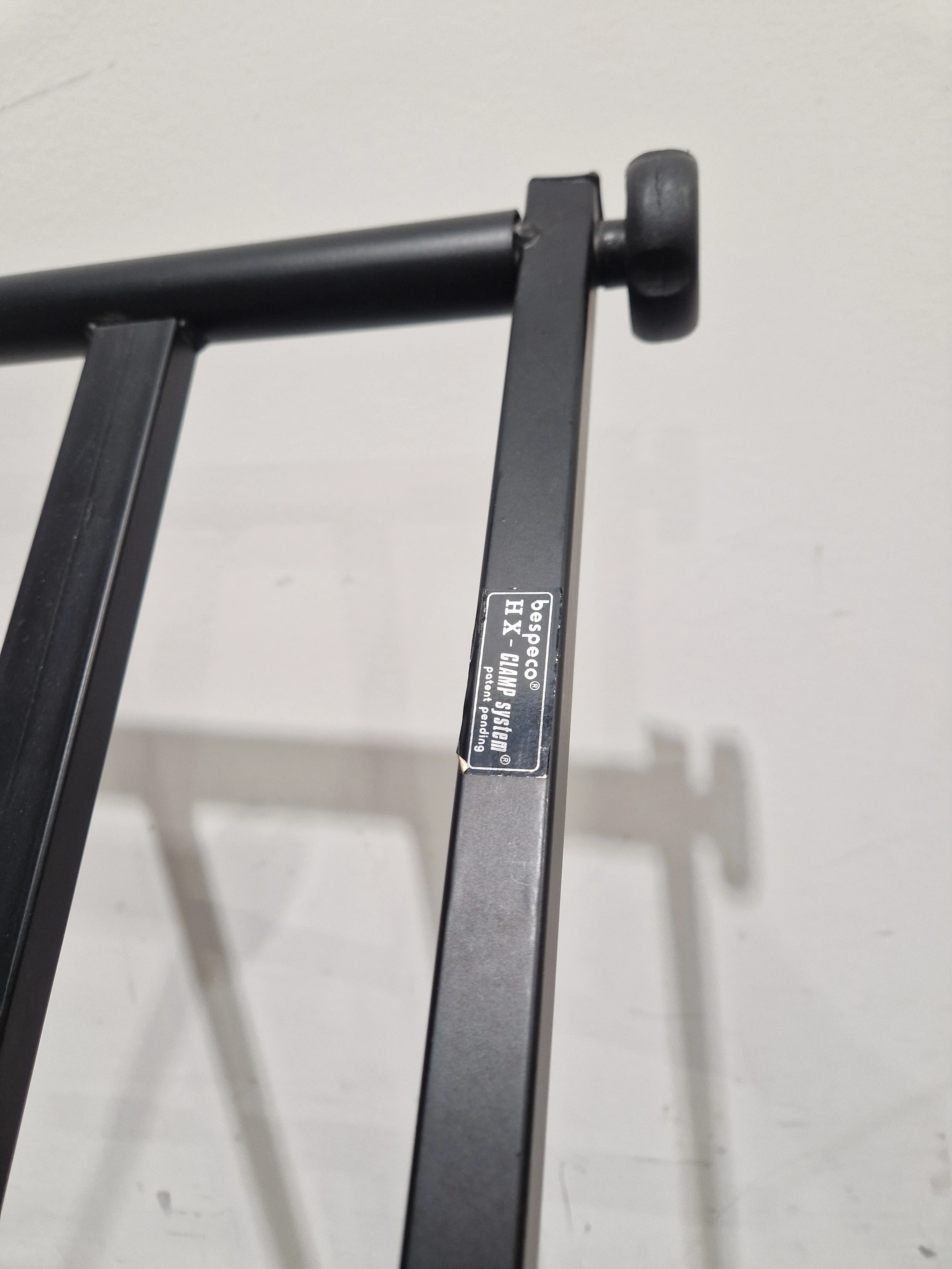 Bespeco HX Quick Locking Keyboard Stand - Black – Keyboard Stand - Excellent - Image 6
