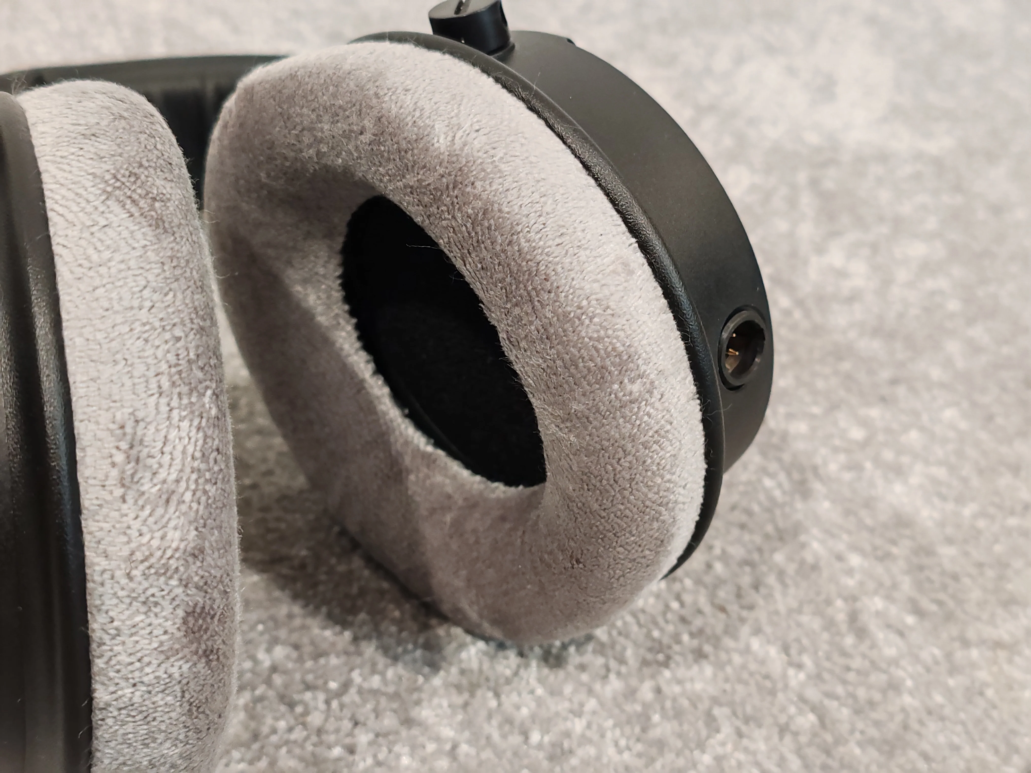Beyerdynamic DT 770 Pro X Limited Edition Pro Studio Headphones - Image 4