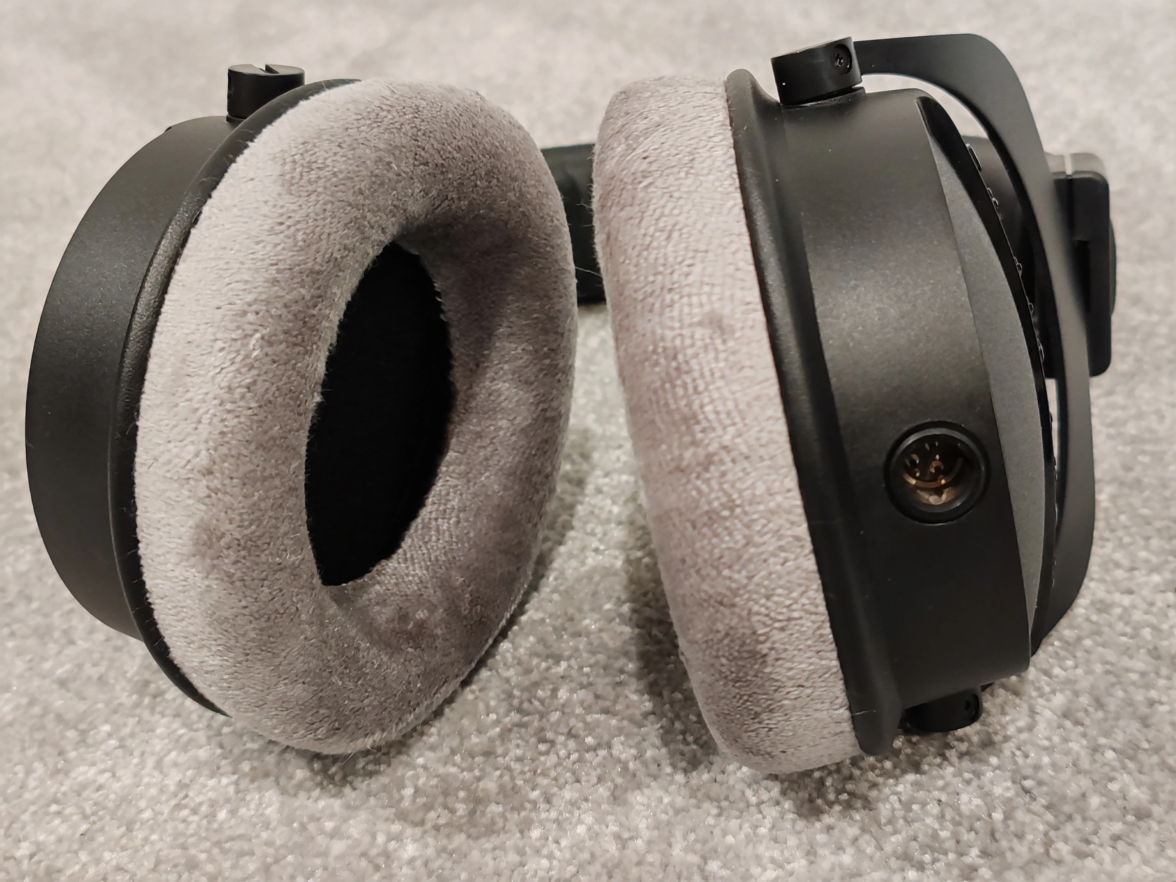 Beyerdynamic DT 770 Pro X Limited Edition Pro Studio Headphones - Image 5
