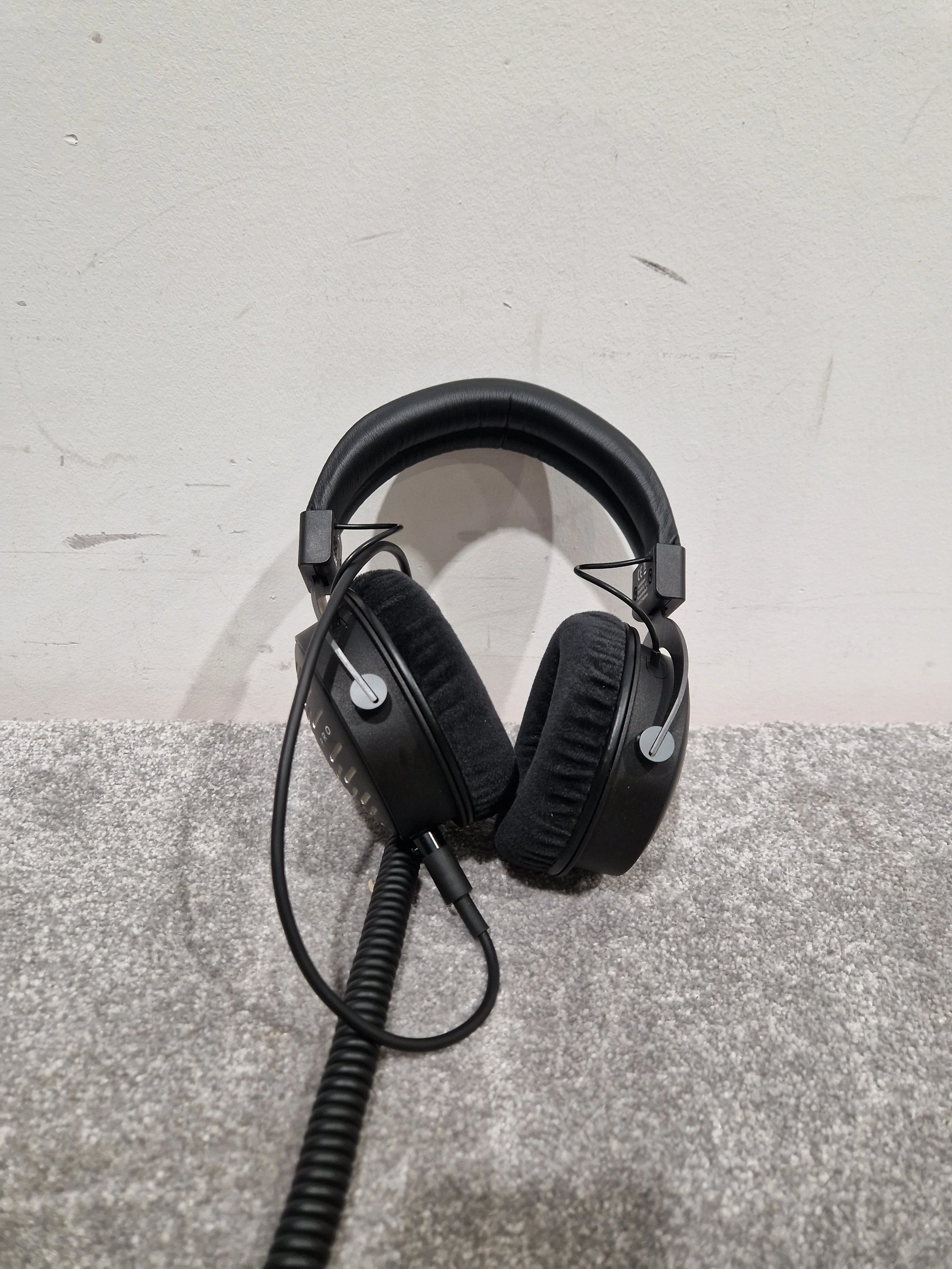 Beyerdynamic DT1990 Pro - Open-Back Studio Headphones - Excellent w/ Original Box & Soft Case - Image 8