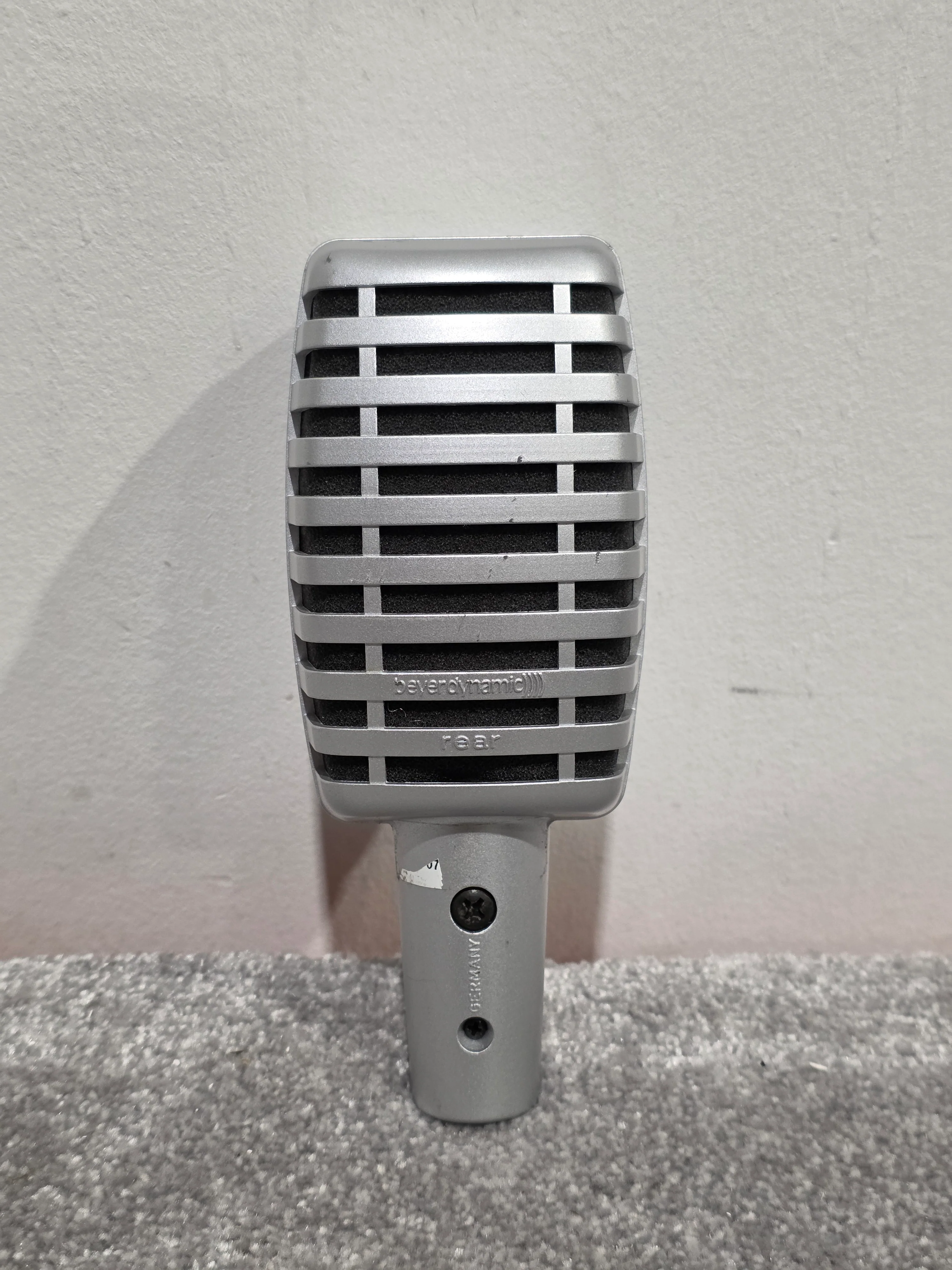 Beyerdynamic Opus 65 - Dynamic Microphone - Silver - Microphone - Good w/ Soft Case - Image 2