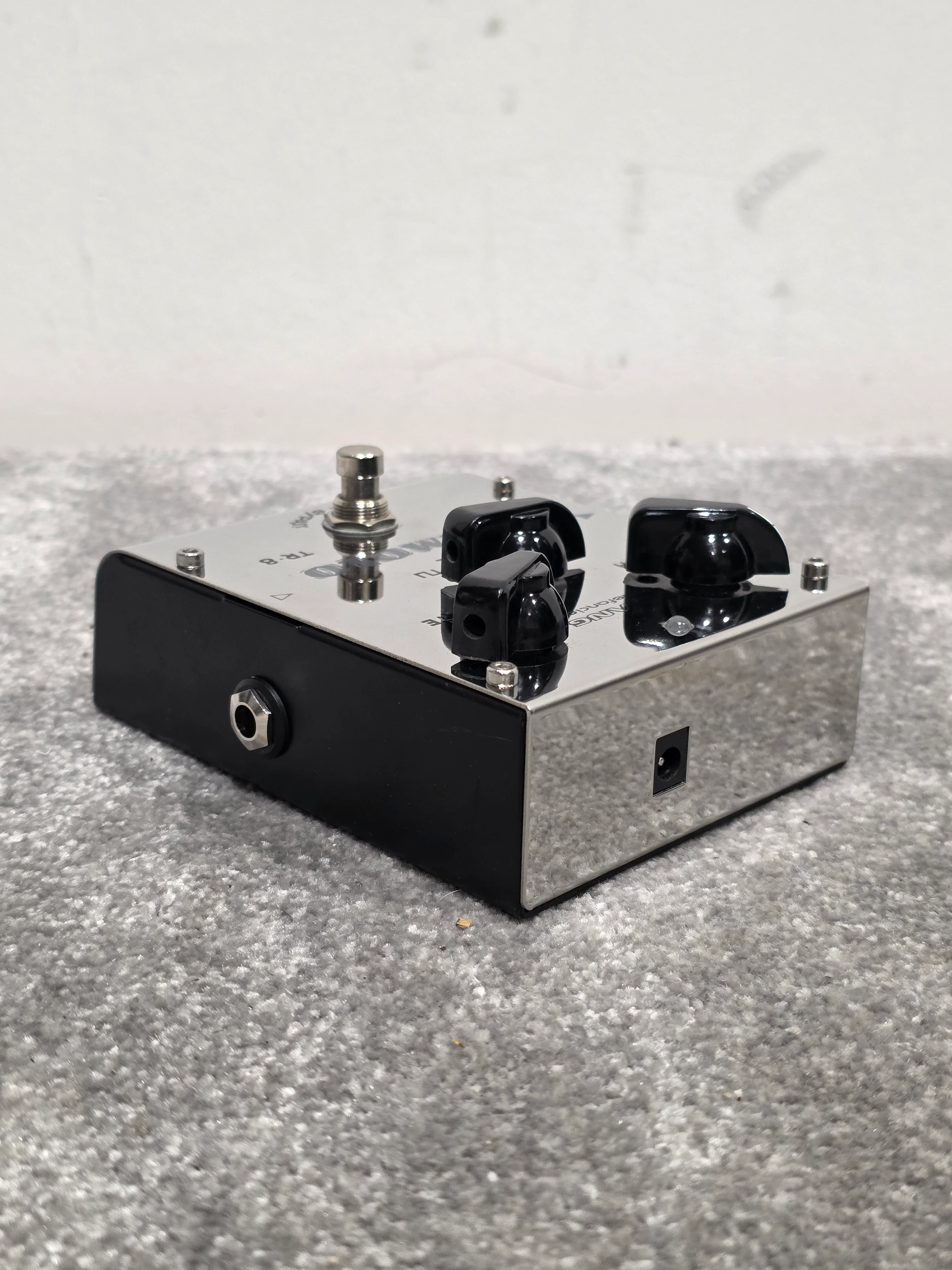 Biyang TR-8 Tremolo - Guitar Effects Pedal - Excellent - Image 4