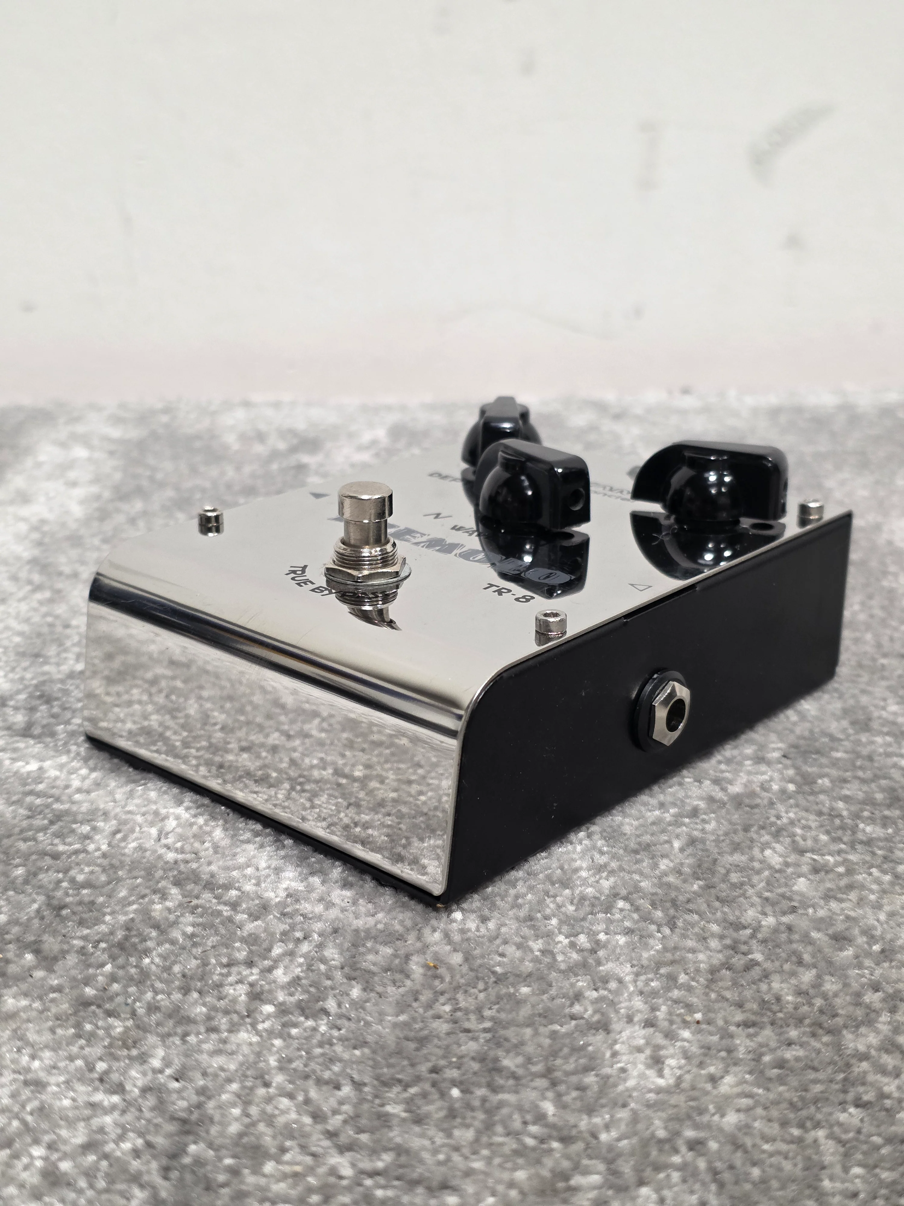 Biyang TR-8 Tremolo - Guitar Effects Pedal - Excellent - Image 5