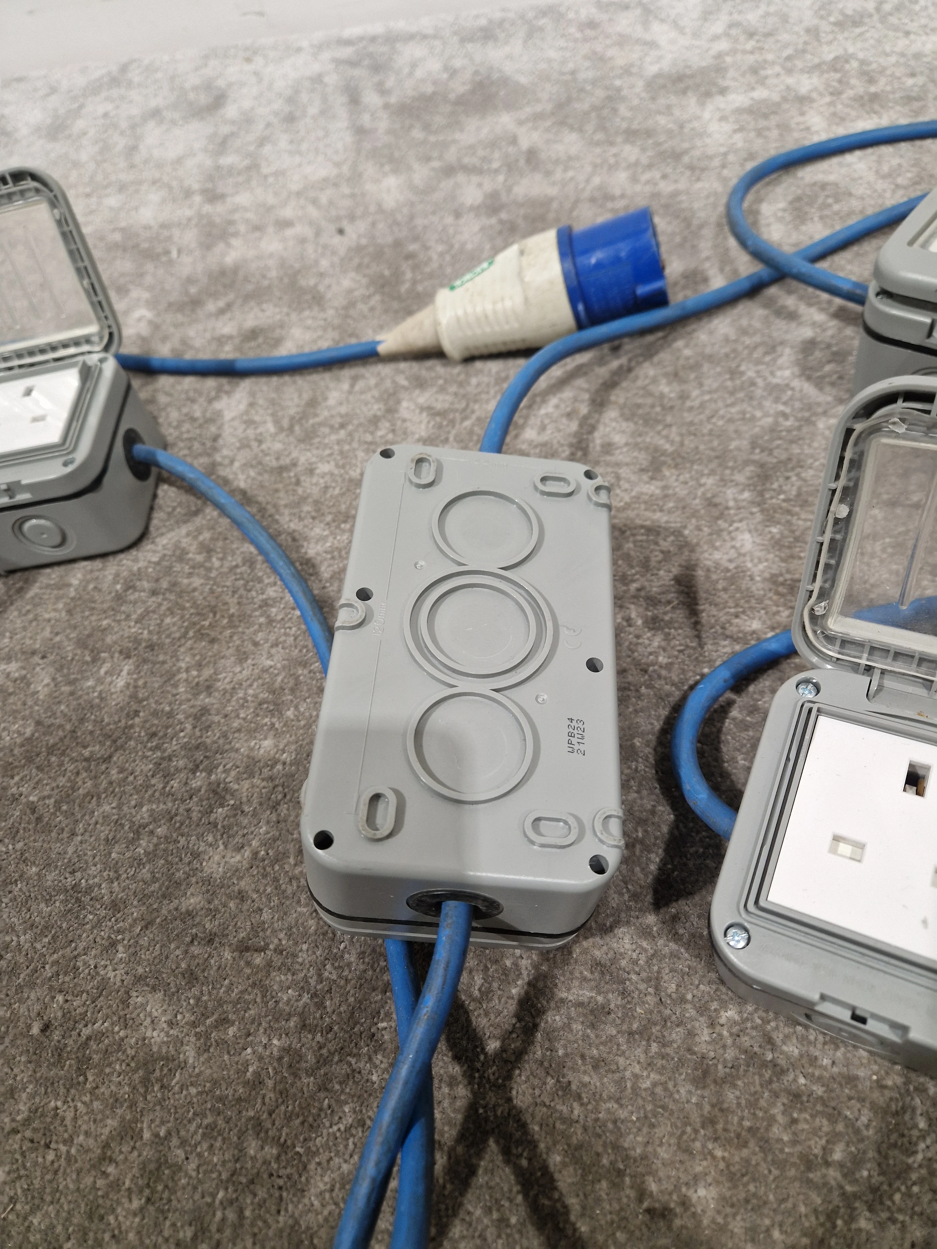 Blue CEE Industrial Plug to 5× Dual UK Socket Distribution Lead - Rugged Industrial Design - Good - Image 9