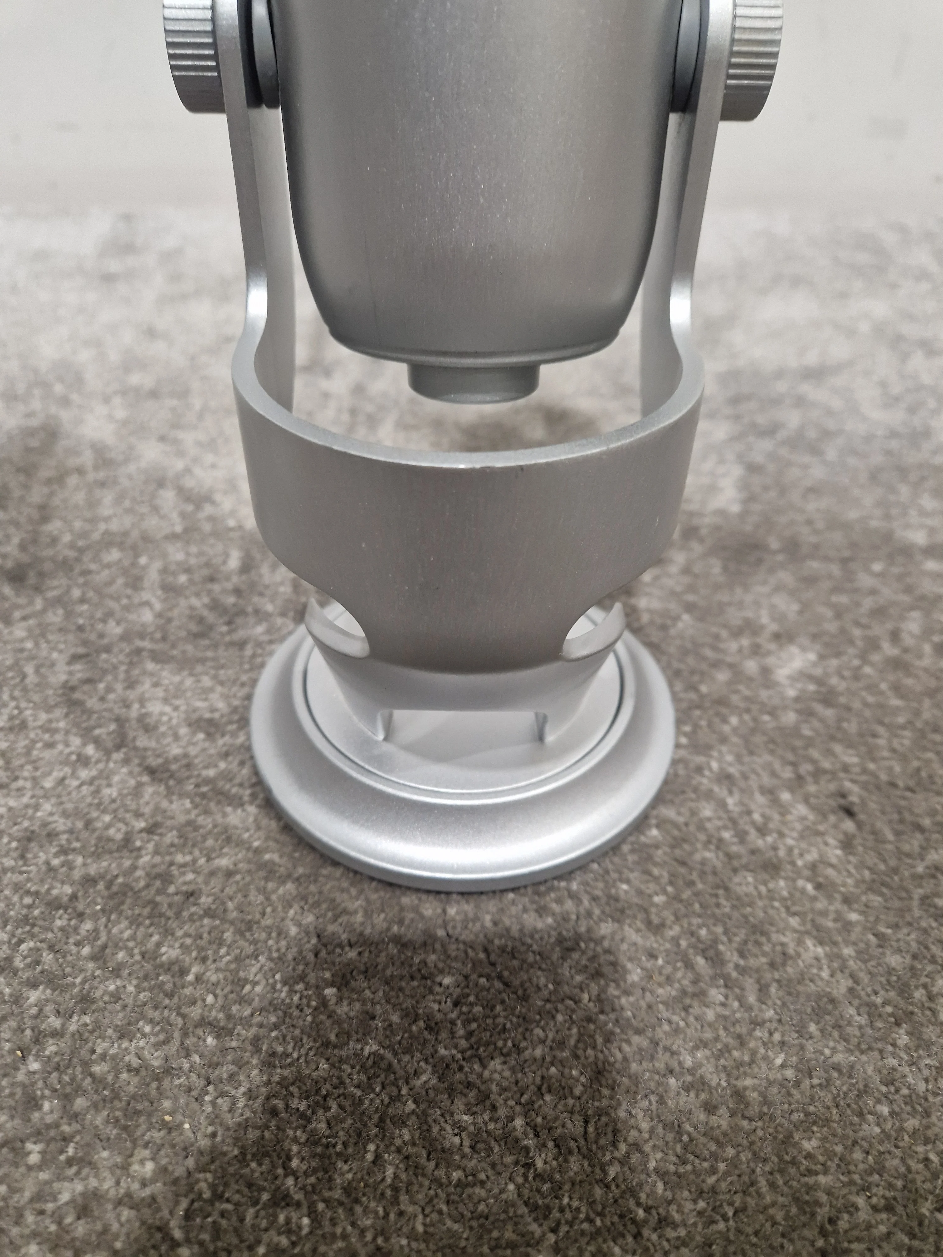 Blue Yeti - USB Condenser Microphone - Silver - Excellent - Image 13