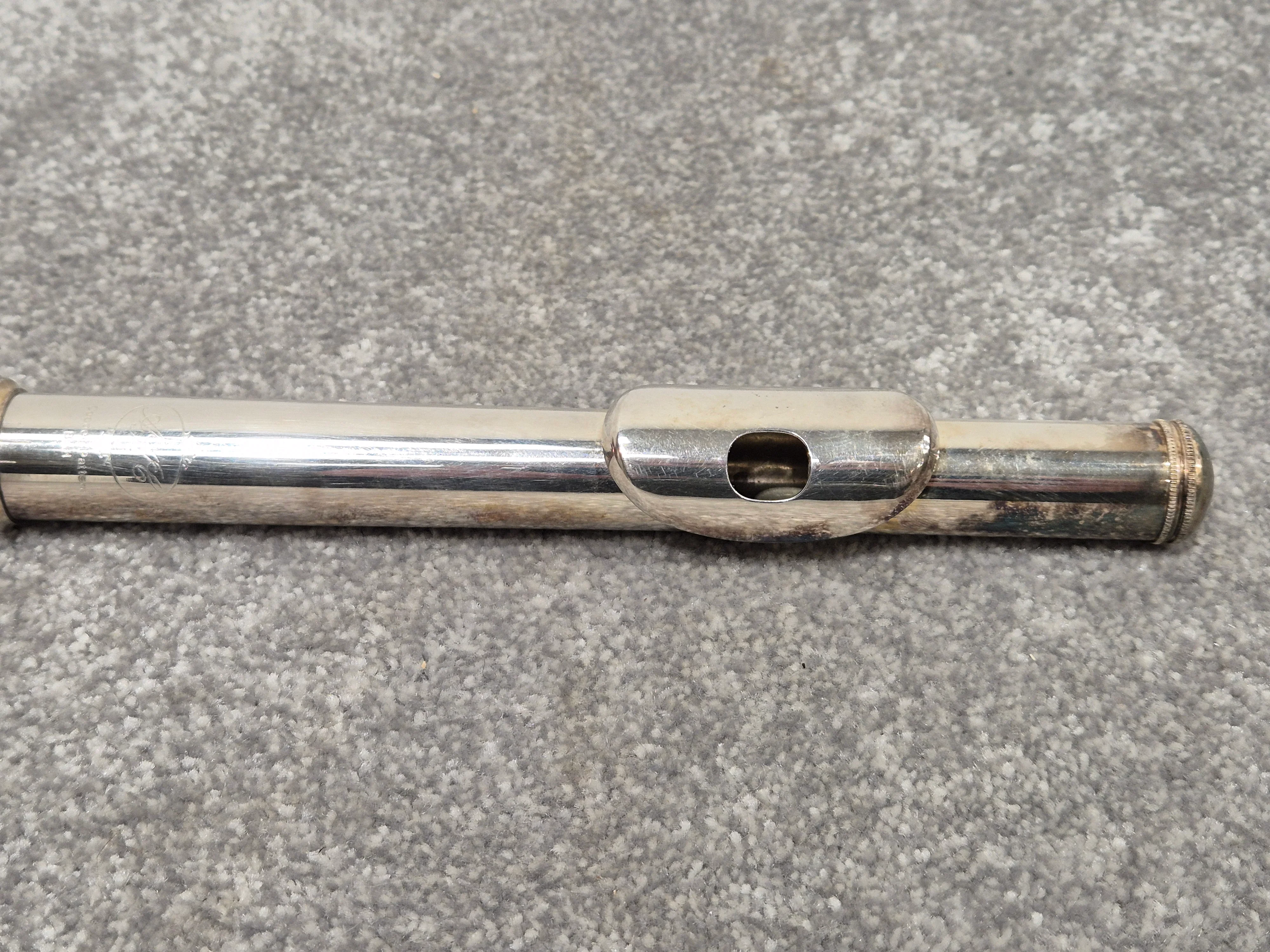 Boosey and Hawkes Emperor Flute - S/N 564670 w/ Hard Case - Image 10