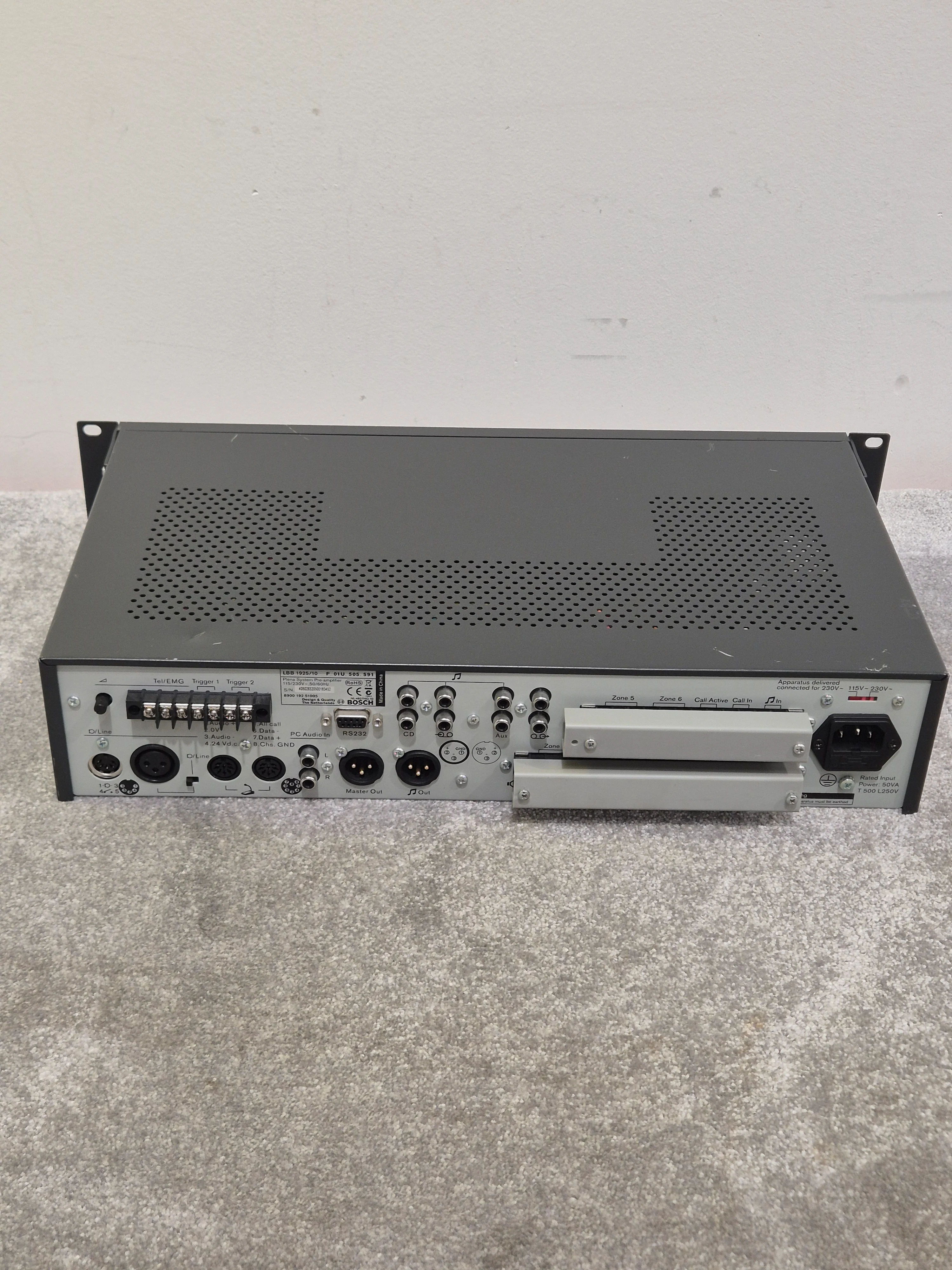 Bosch Plena System Pre-Amplifier - Professional Audio Control, Versatile Inputs - Very Good - Image 8