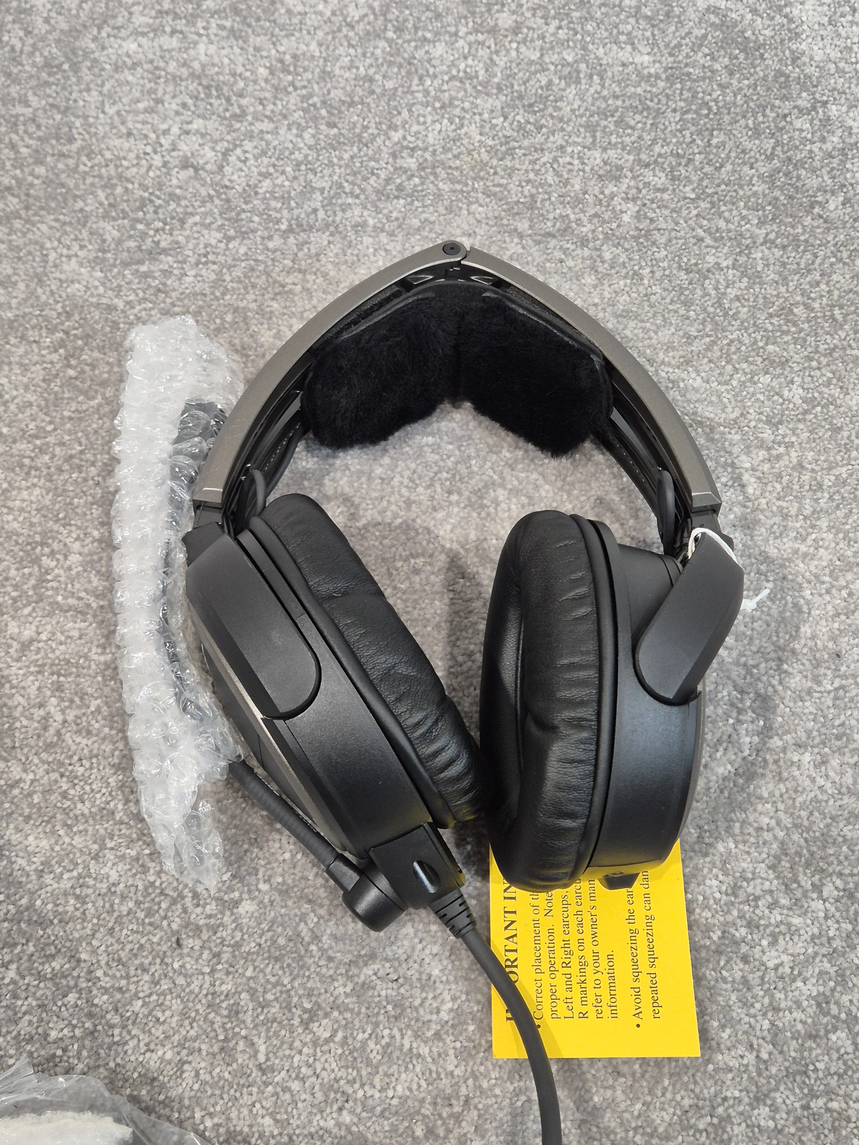 Bose A20 U-174 Plug Aviation Headset w/ Carry Case Open Box New - RRP £999 - Image 2