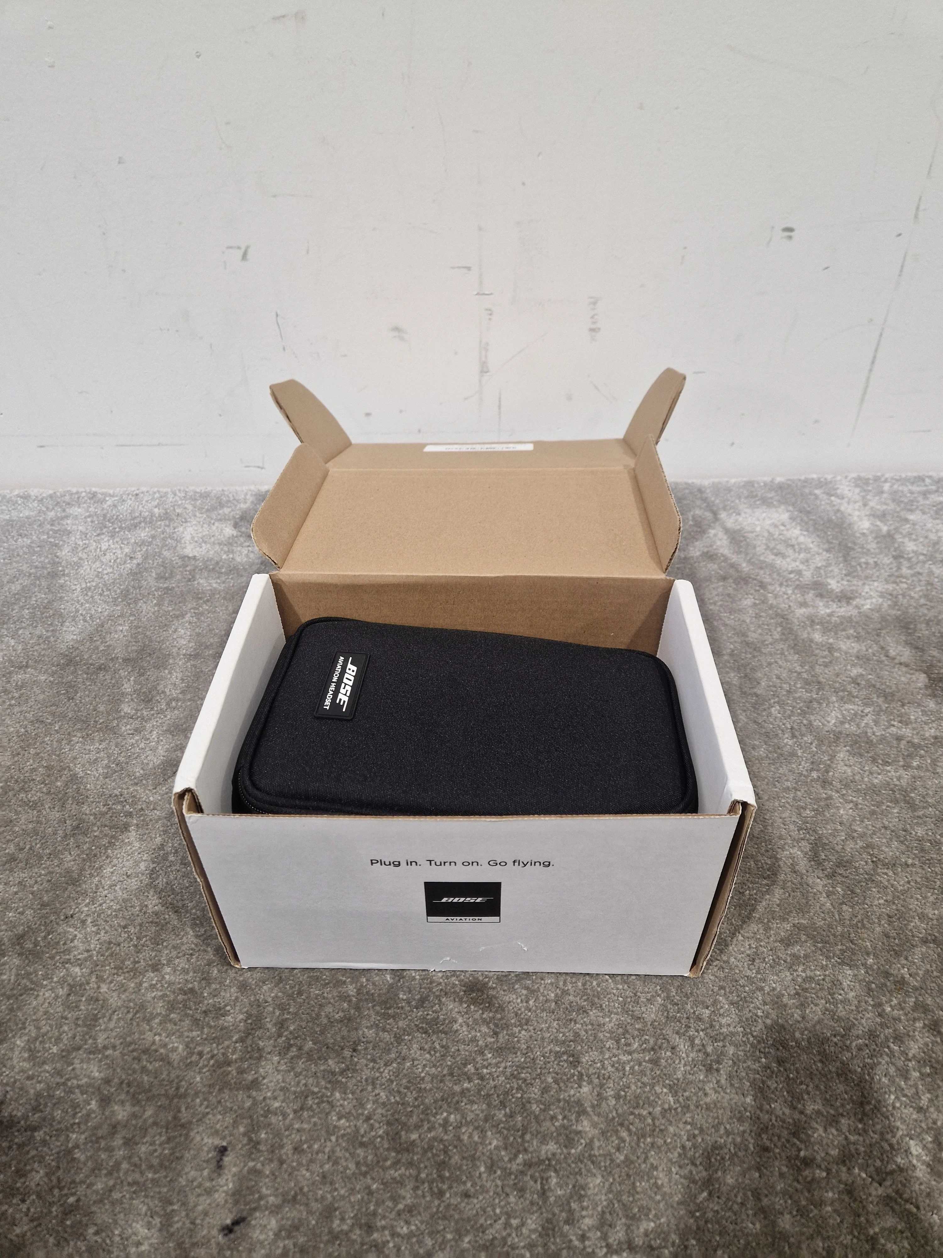 Bose A20 - Active Noise Cancelling Headset LEMO plug - Mint w/ Original Box & Soft Case - Image 2