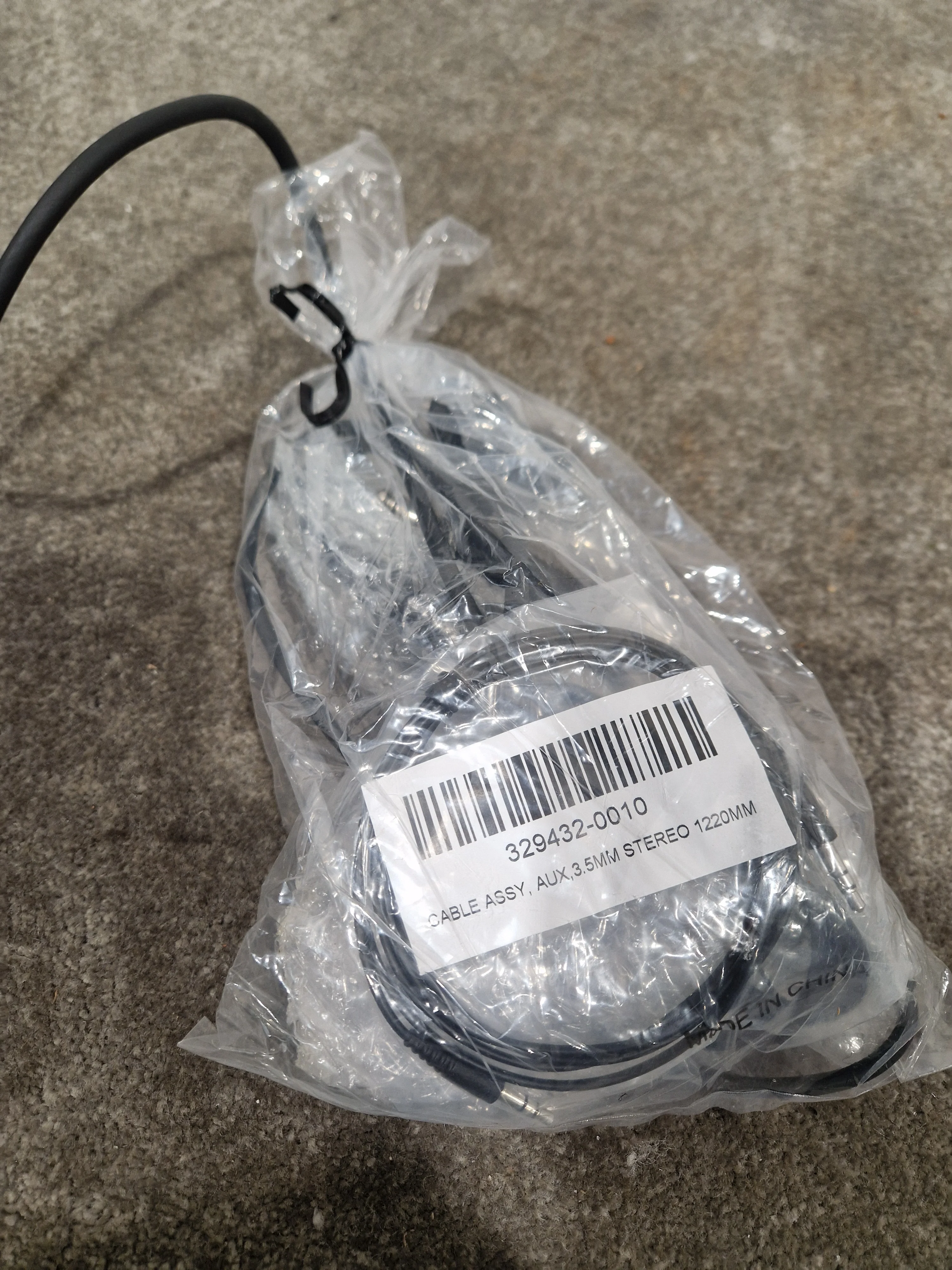 Bose A20 U-174 Non-Bluetooth Version Black Headset - Superior Noise Reduction - Like New w/ Original Box - Image 17