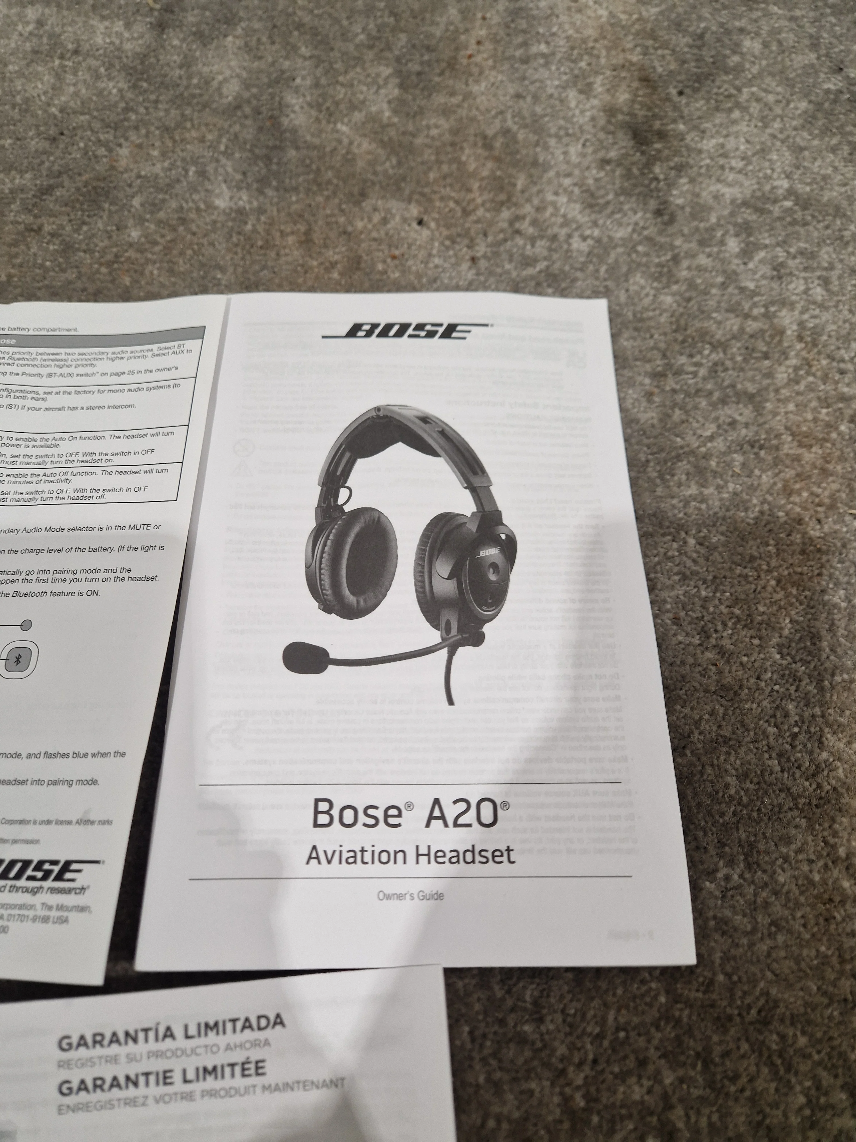 Bose A20 U-174 Non-Bluetooth Version Black Headset - Superior Noise Reduction - Like New w/ Original Box - Image 2
